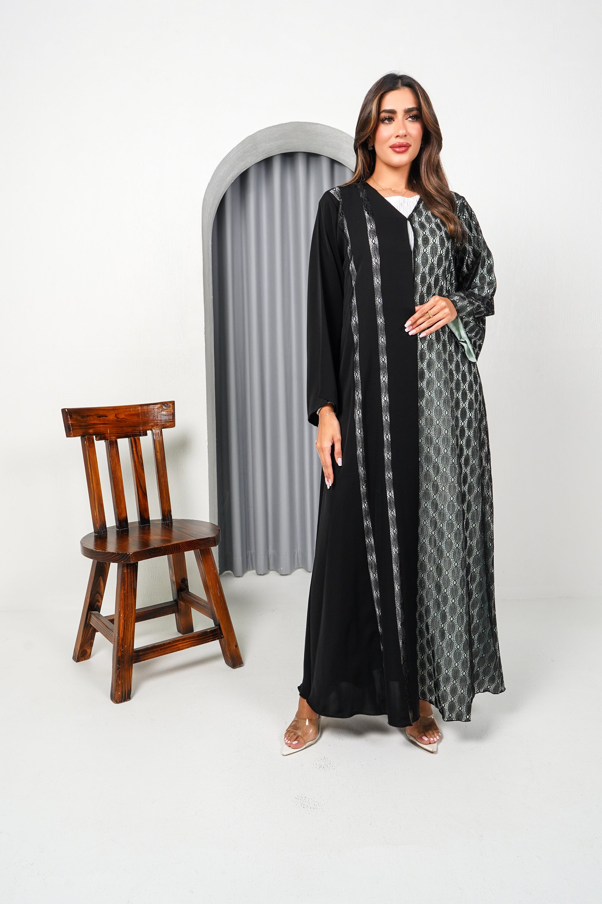 R196 Black shining Dantil  Abaya Set
