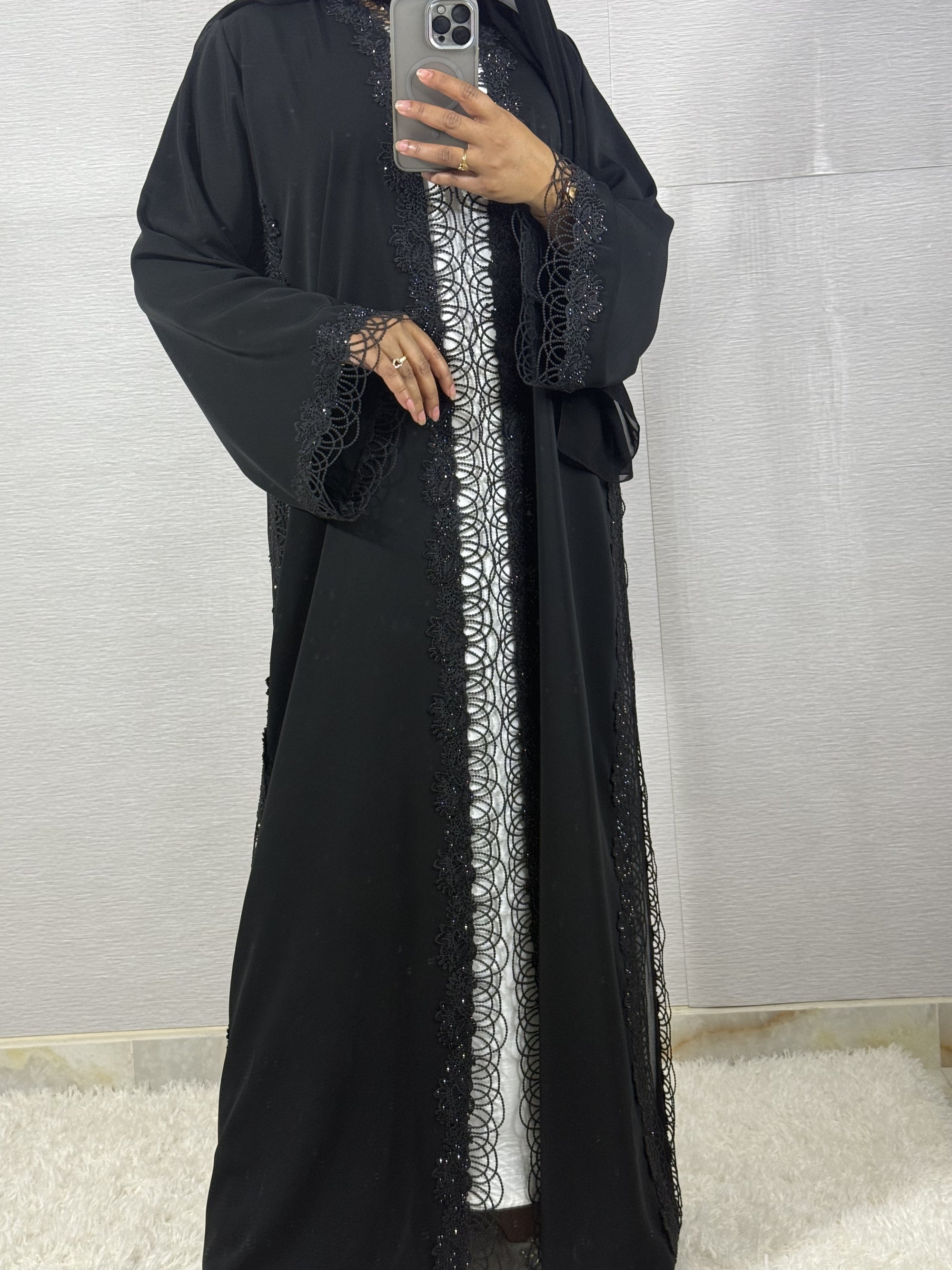 طقم عباية سوداء R006