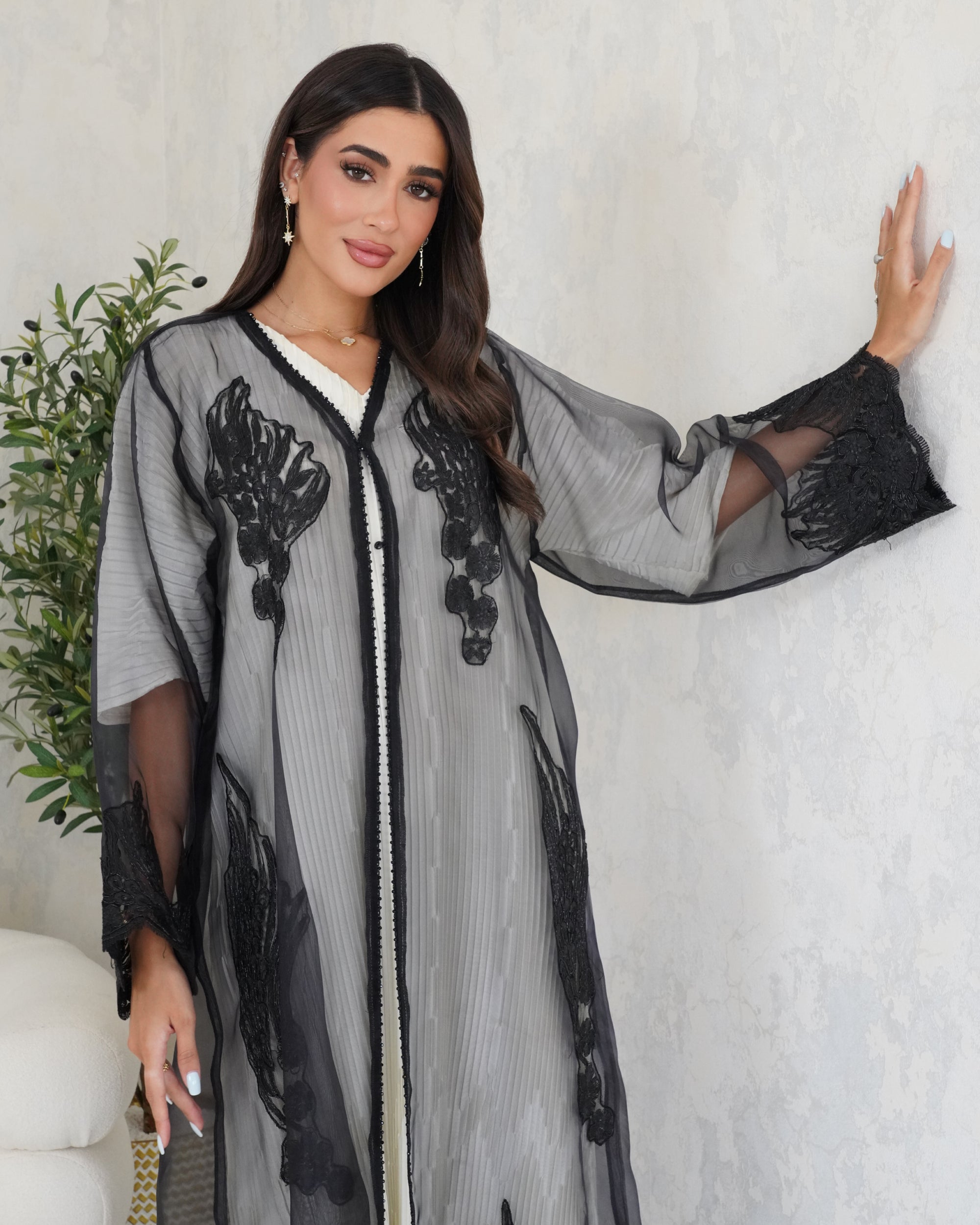 طقم عباية سوداء R029
