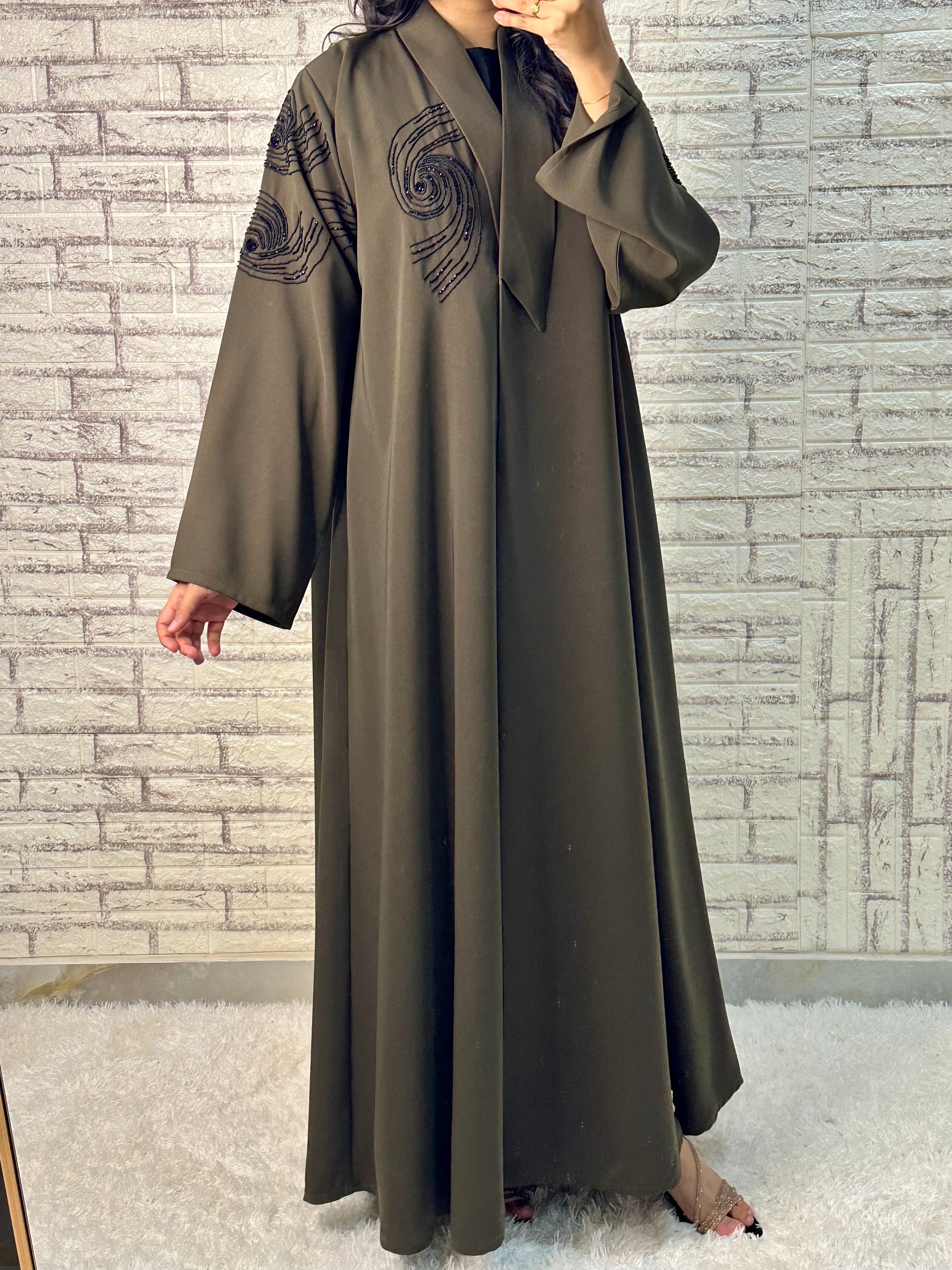 طقم عباية باربي زيتوني R018