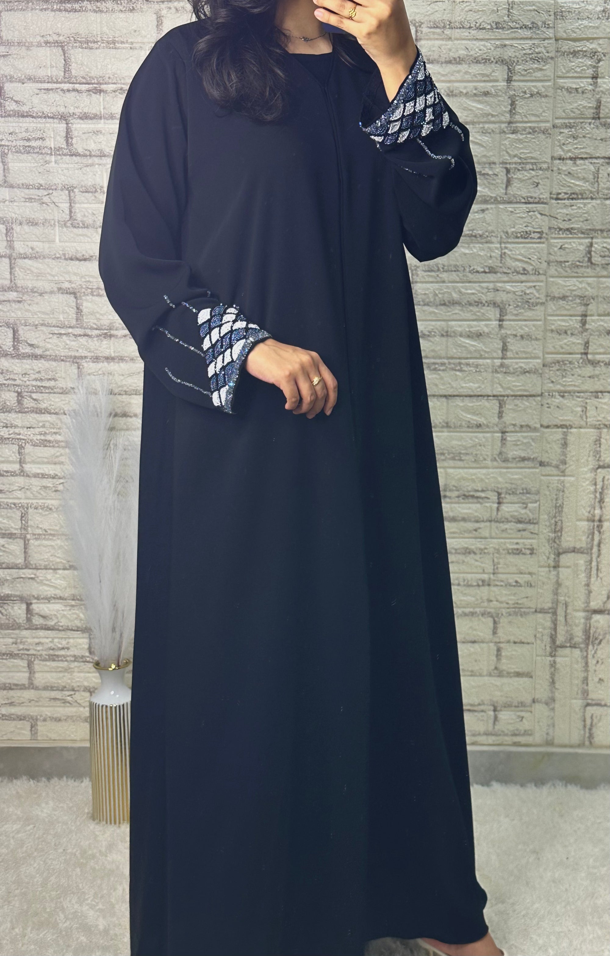 طقم عباية سوداء R016