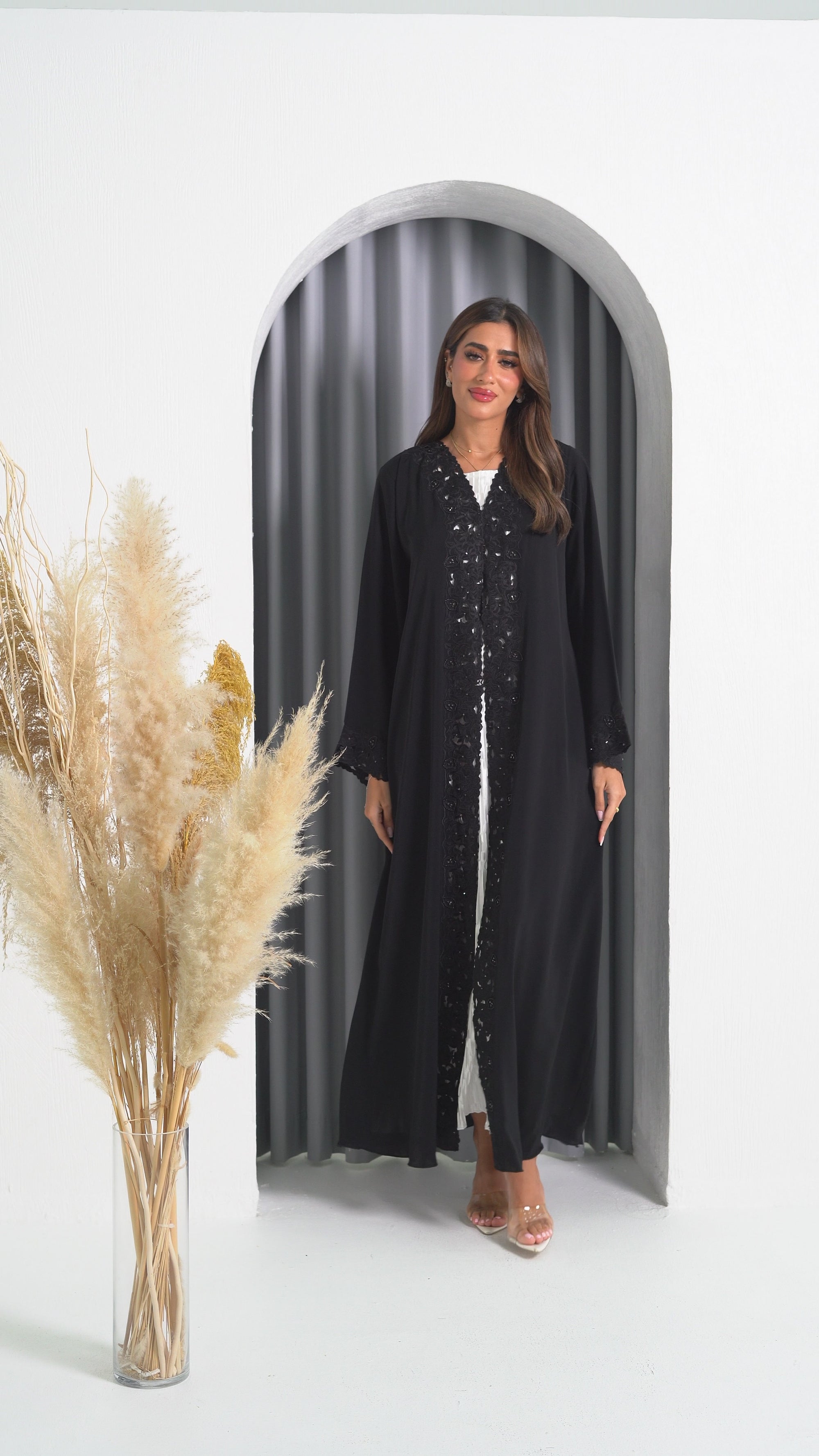 R218 Black elegant  Laser  Dantil Abaya Set