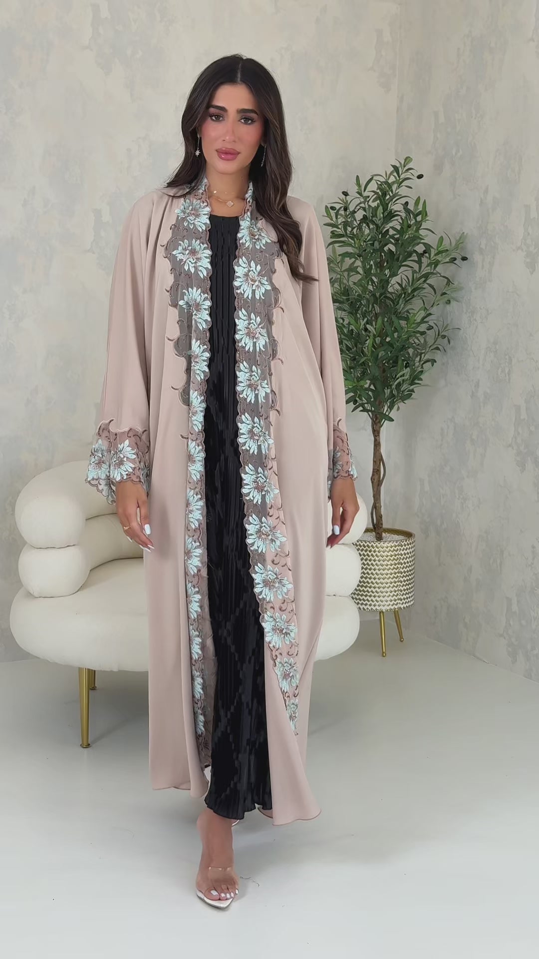 طقم عباية بيج R027