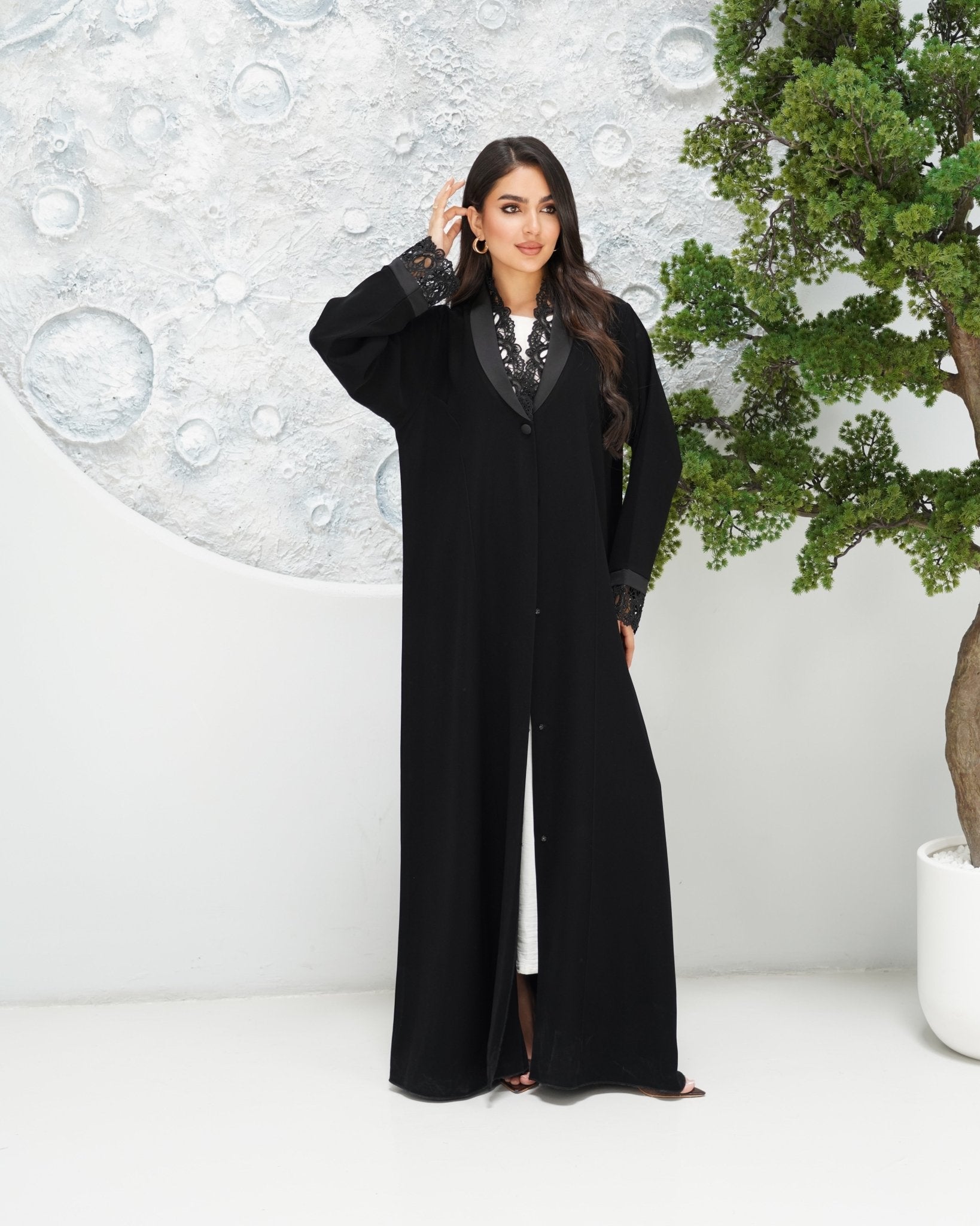 R317 Luxurious Modern coat model Black Abaya Abaya for Women UAE – Abaya – Rutba Fashion Abaya