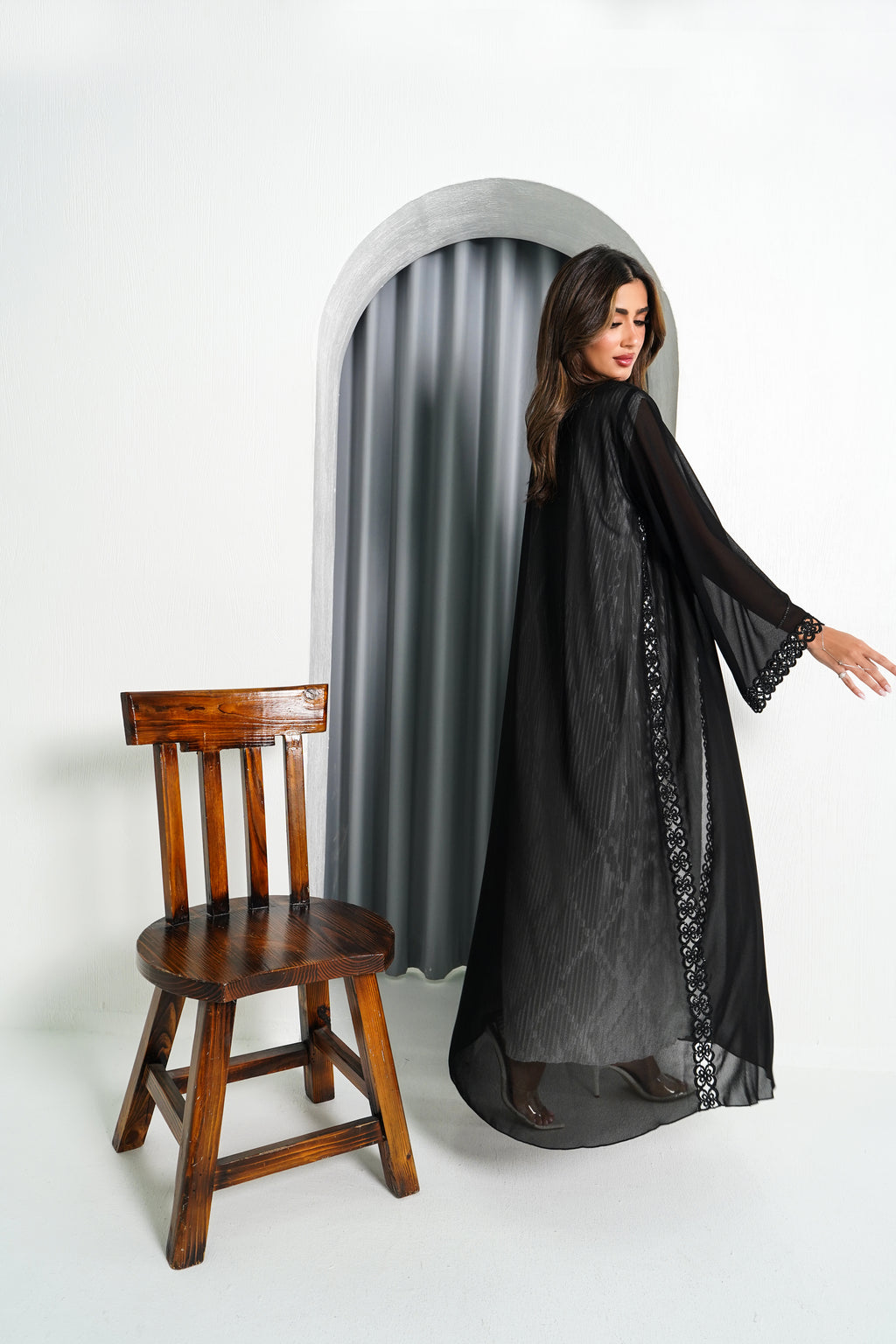 R193 Black elegant  Abaya Set
