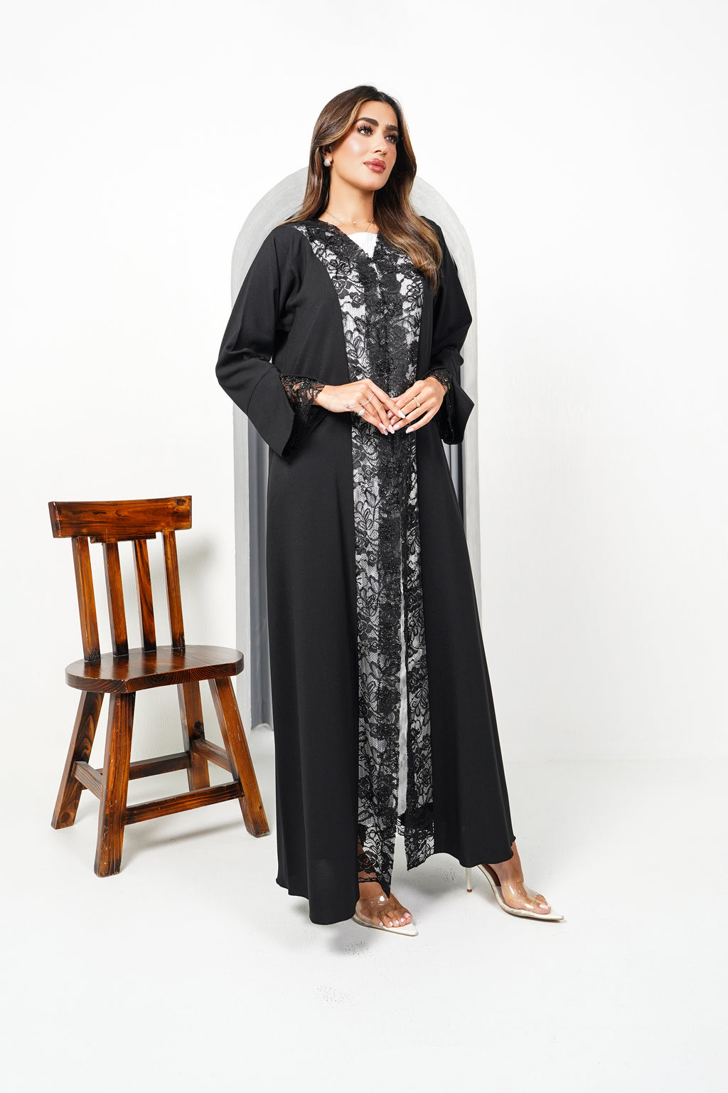 R194 Black elegant  Abaya Set