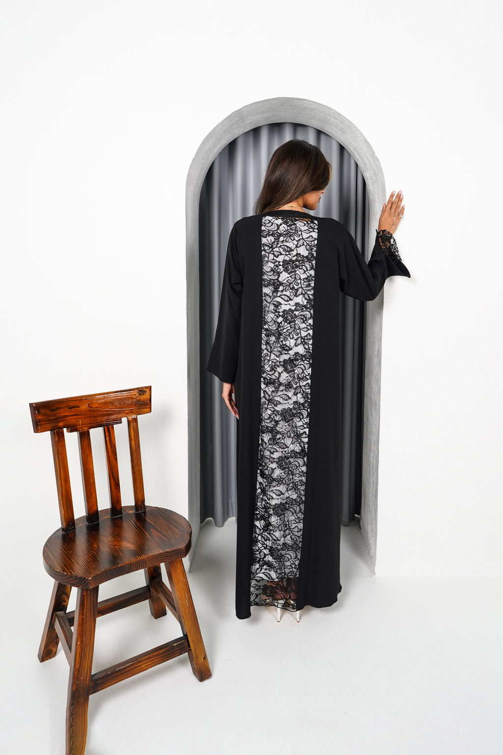 R194 Black elegant  Abaya Set