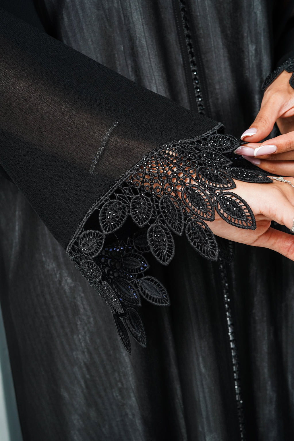 R198 Black Flower Dantil  Abaya Set