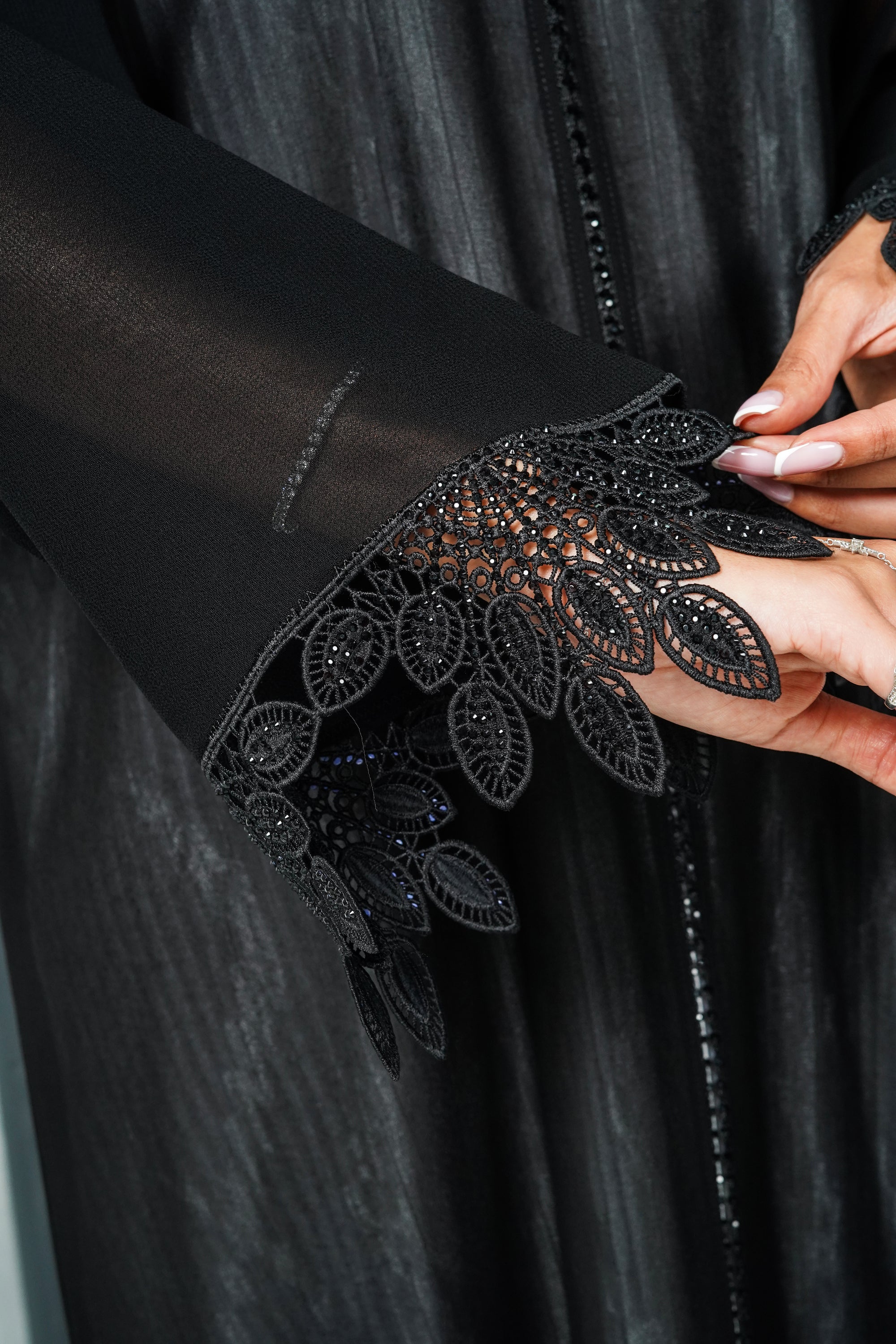 R198 Black Flower Dantil  Abaya Set