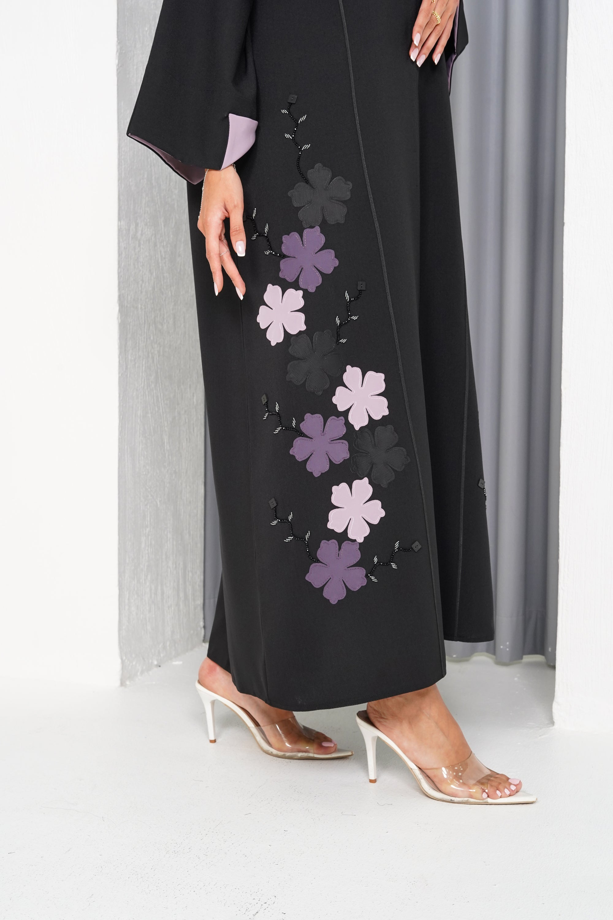 R200 Black With flower model Abaya Set