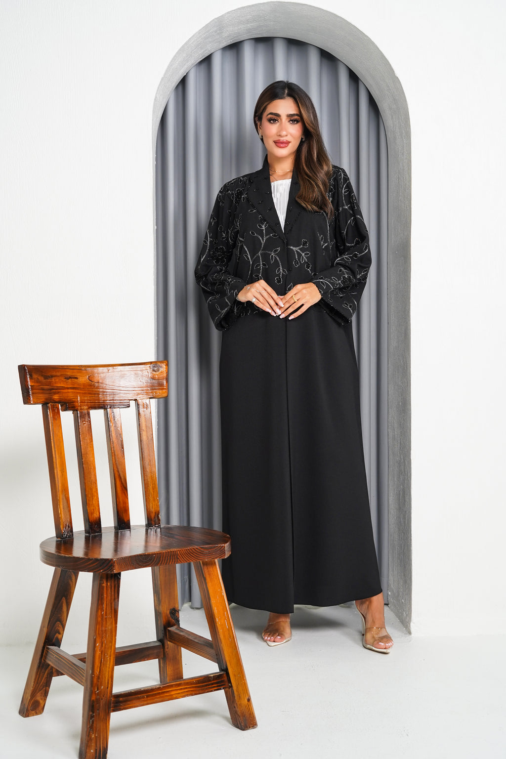 R216 Black elegant Abaya Set