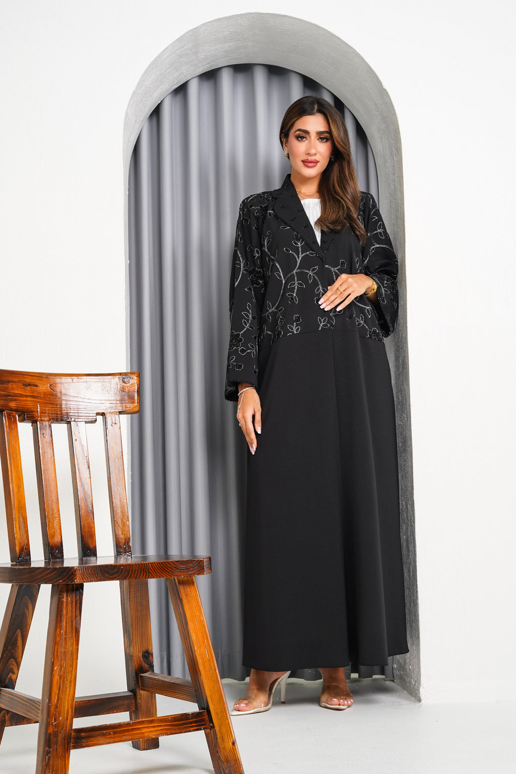 R216 Black elegant Abaya Set