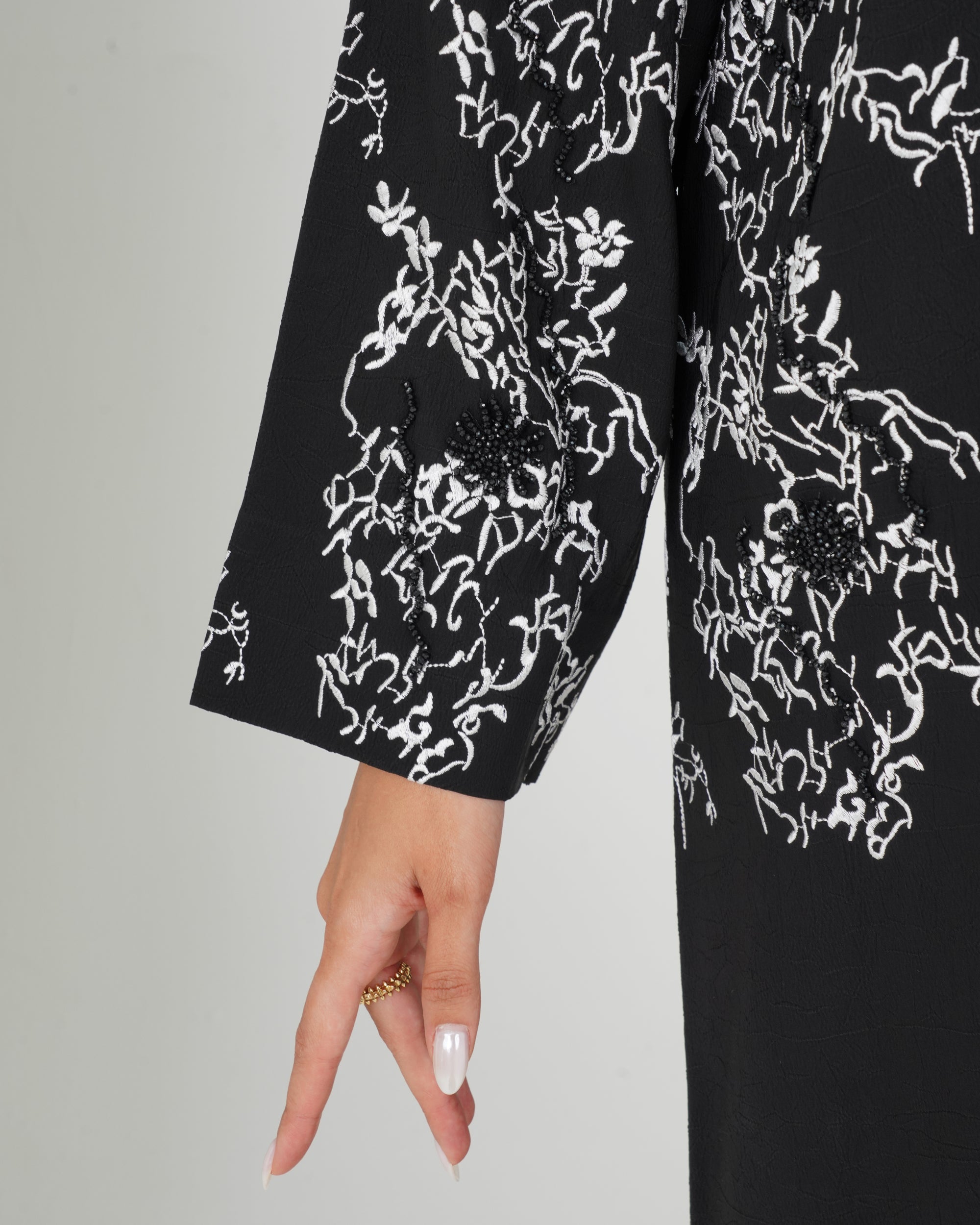 R134 Black Queen  Abaya Set