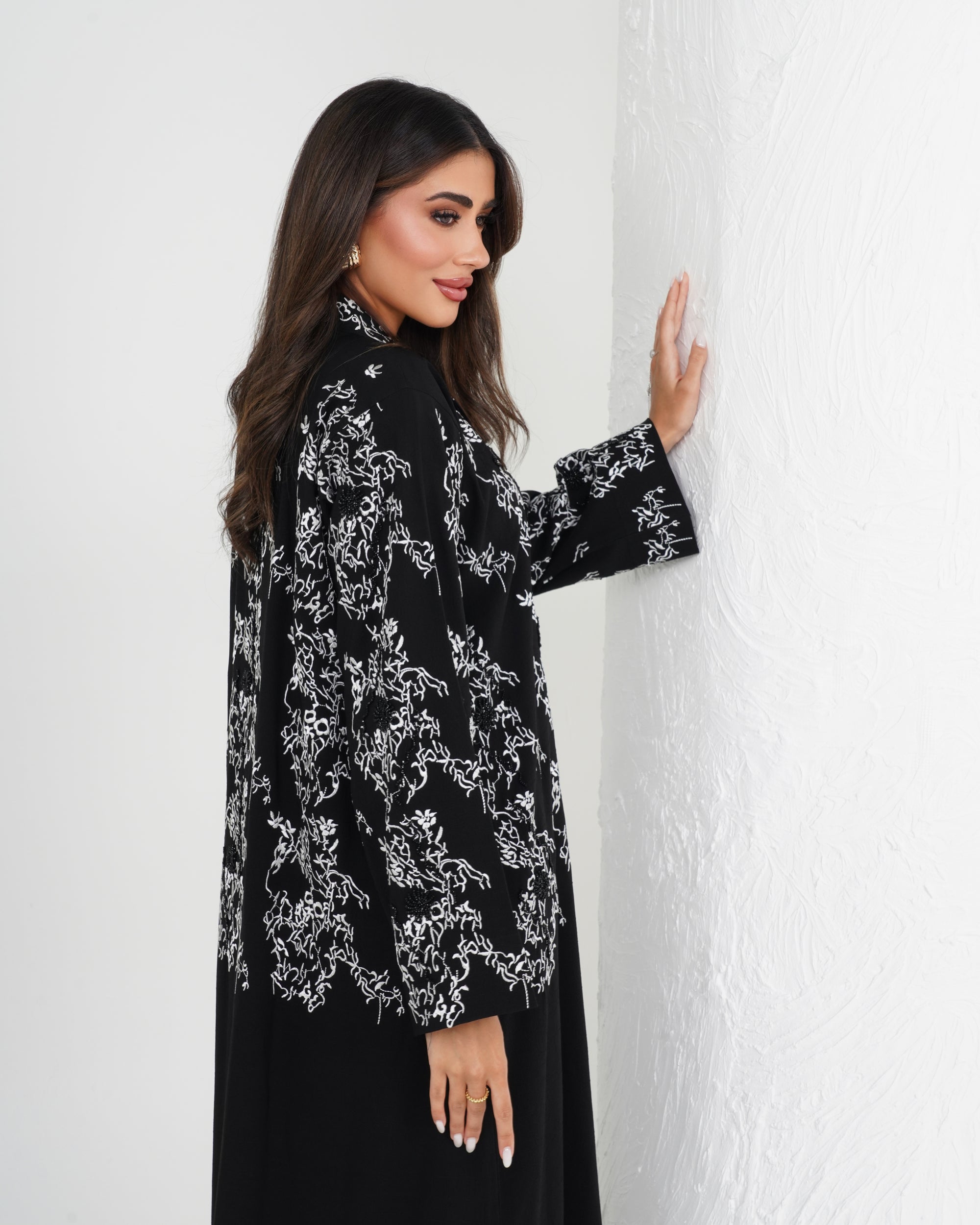 R134 Black Queen  Abaya Set