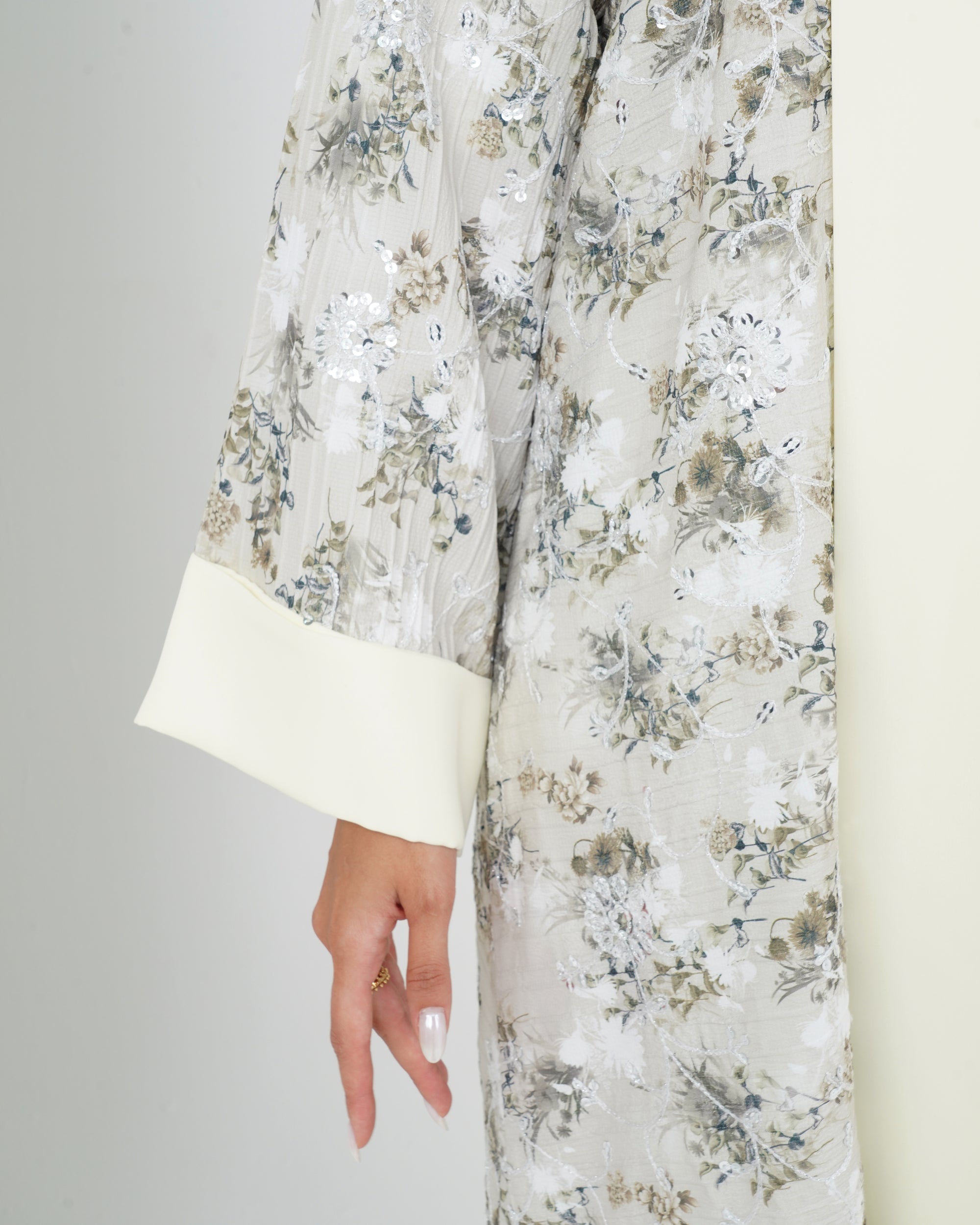 R133  Diva Abaya Set