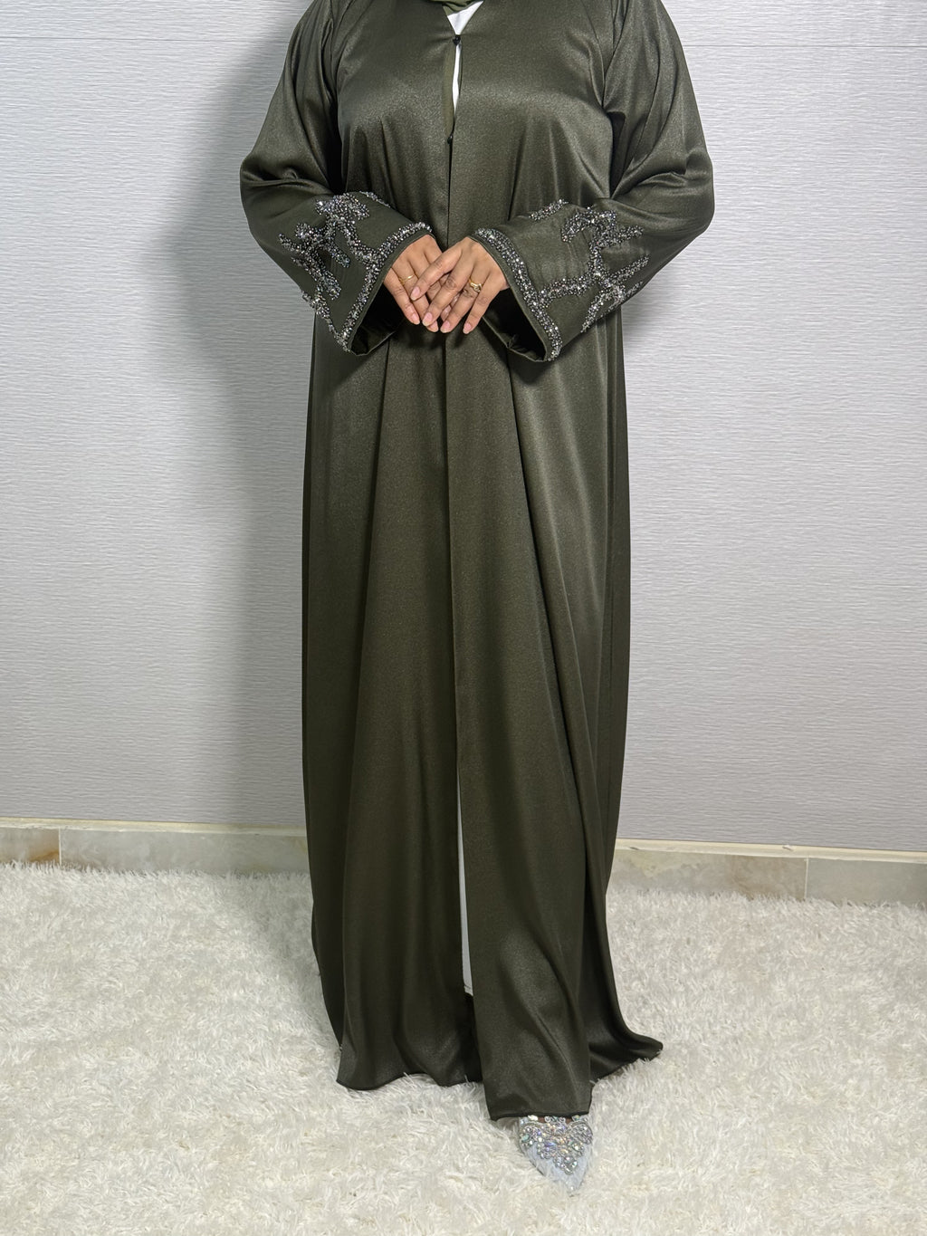 طقم عباية زيتوني R011