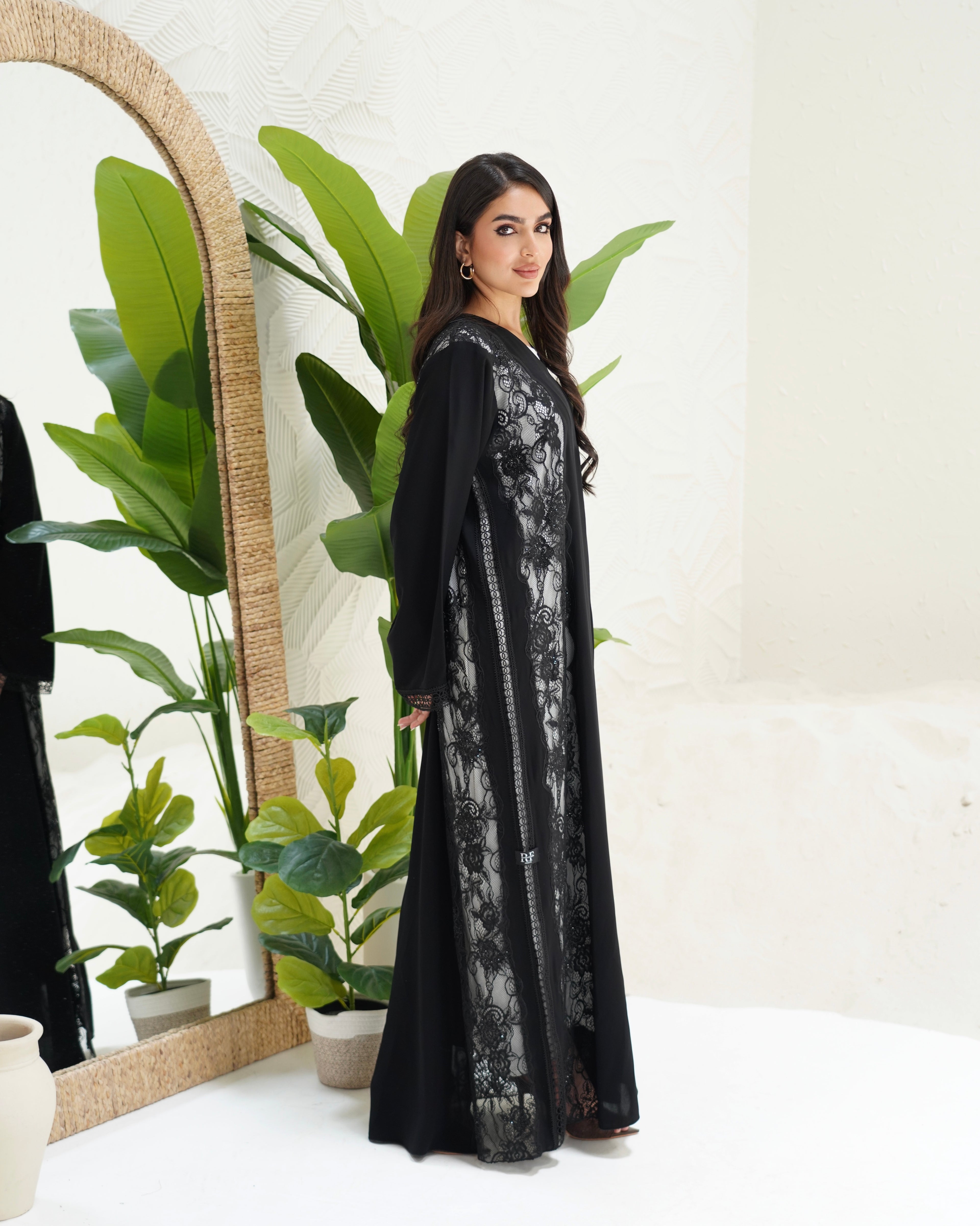 R299 Francy Dantel with stone Elegant Abaya