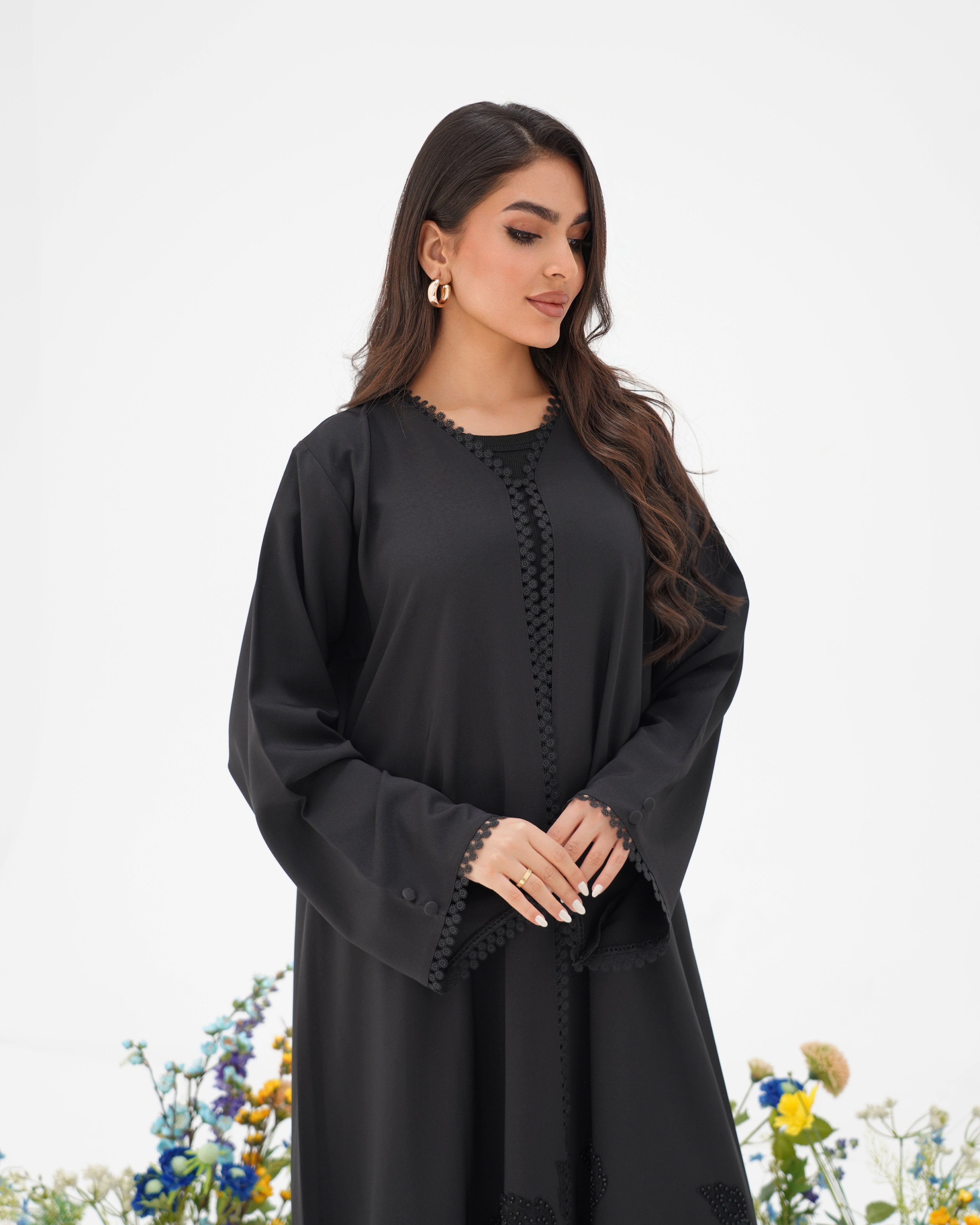 R295 Leaf Embroidery Black classic Abaya