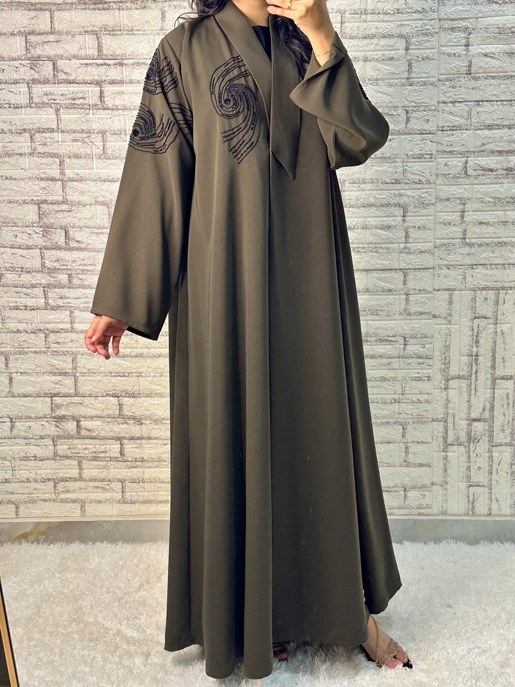 طقم عباية باربي زيتوني R018