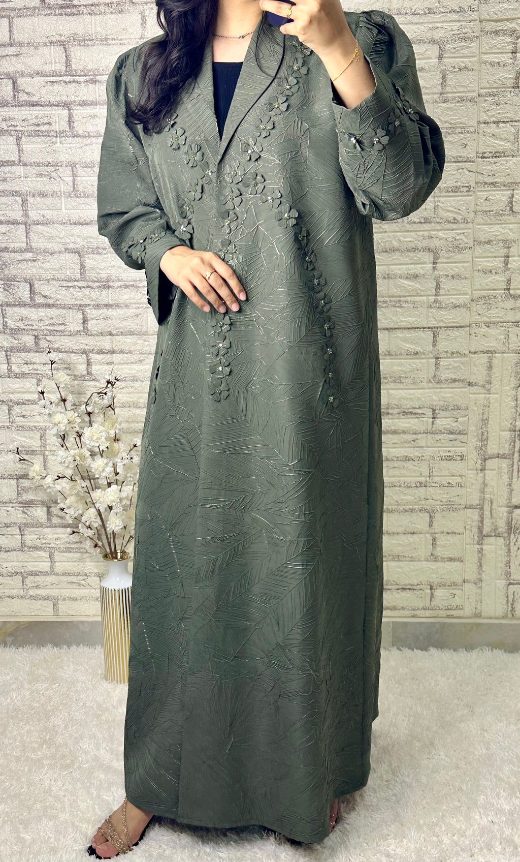طقم عباية R022 باللون الزيتوني