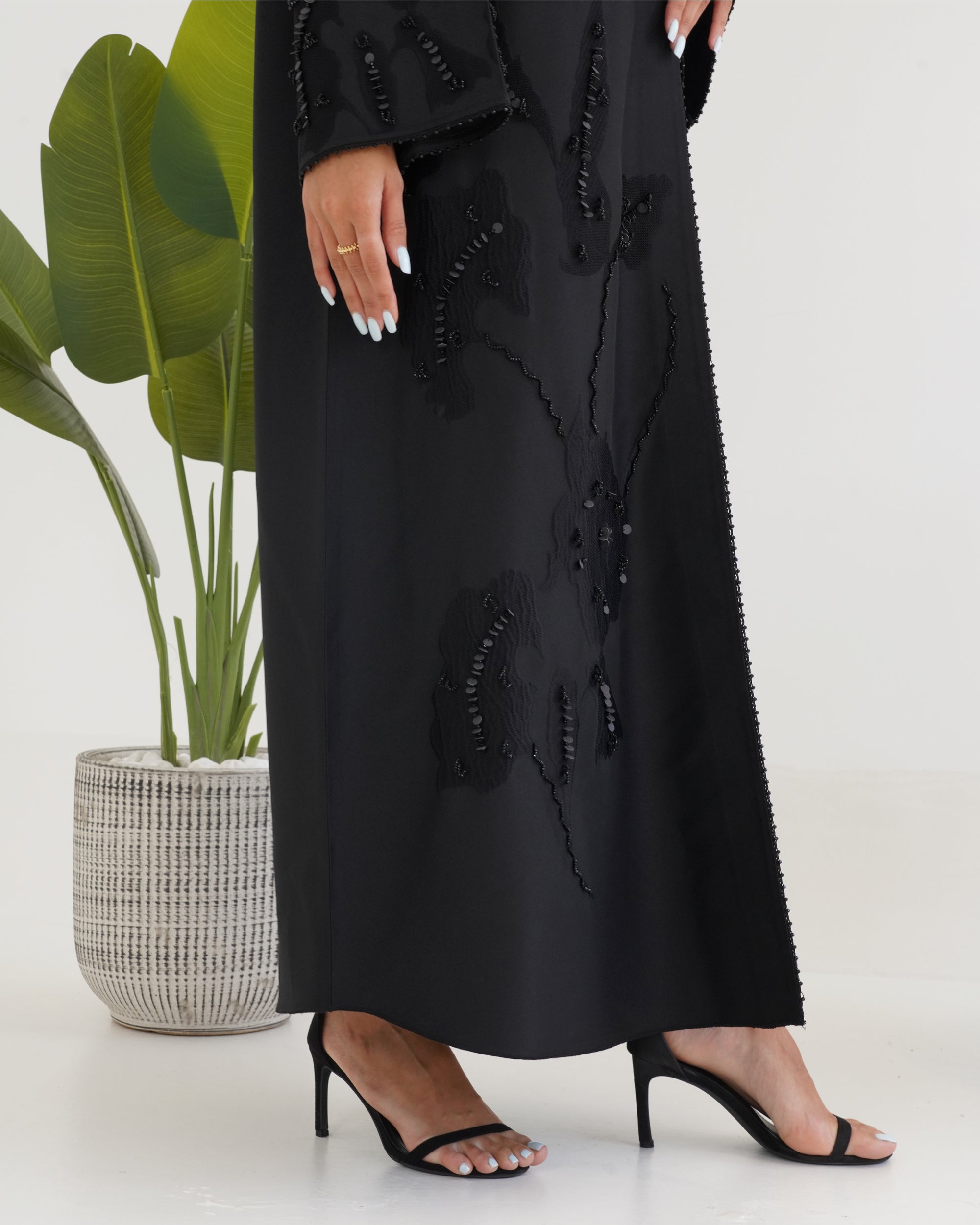 R111 Black Abaya Set