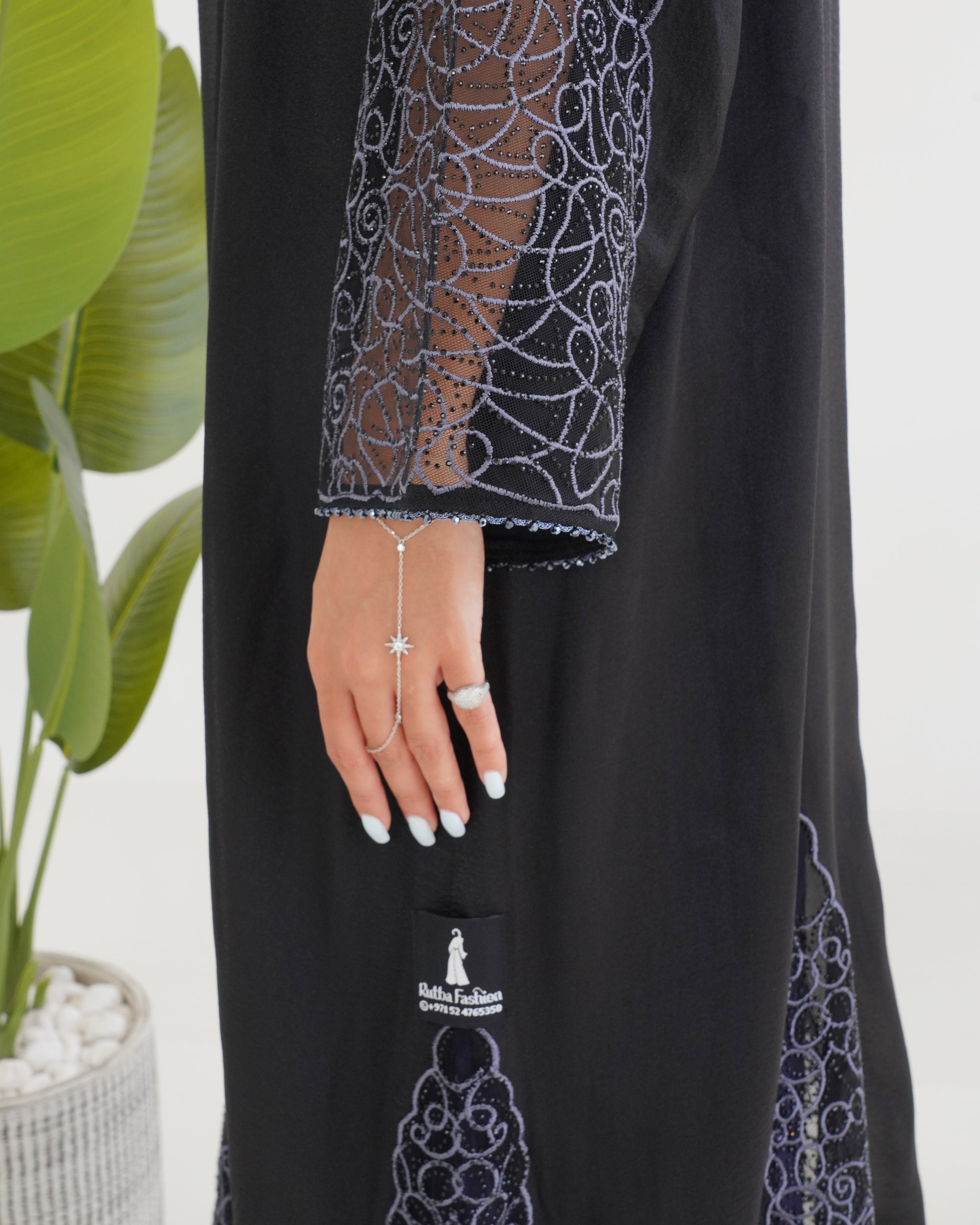 R112 Black Abaya Set