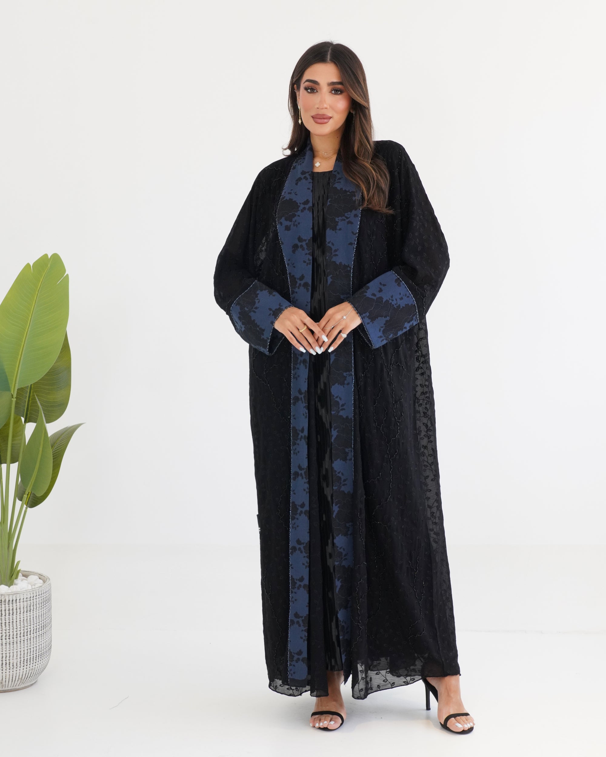 R113  Black Abaya Set