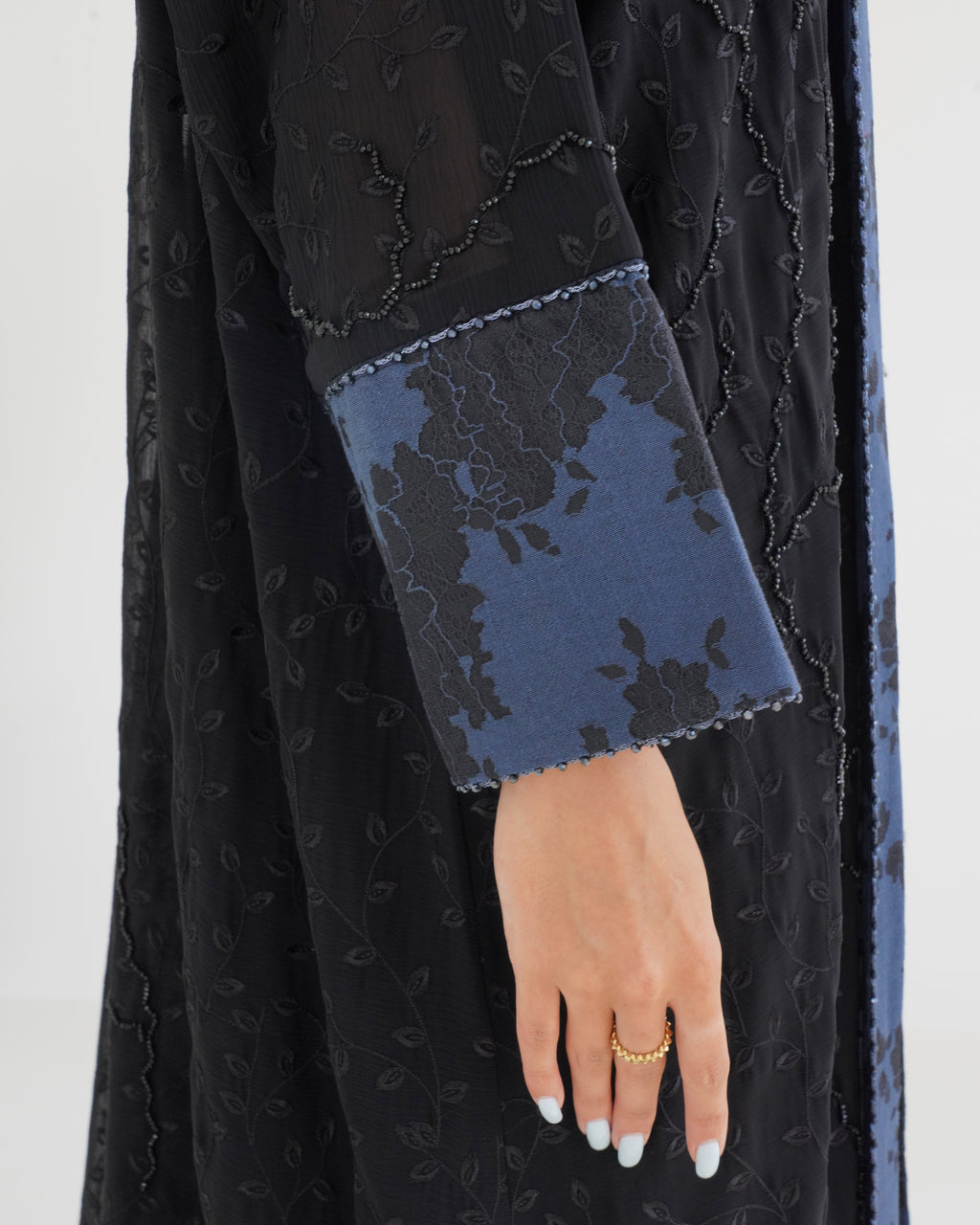 R113  Black Abaya Set