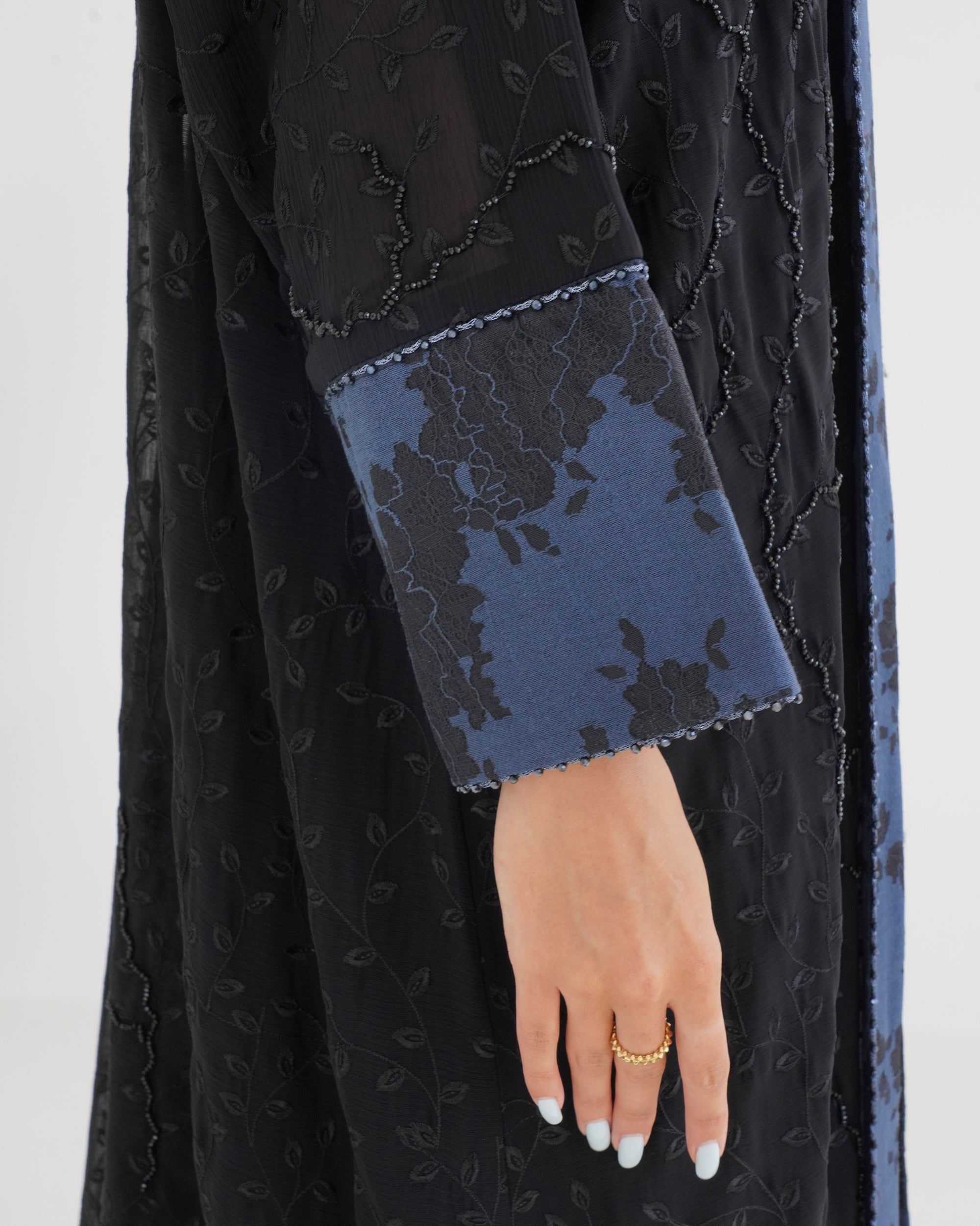 R113  Black Abaya Set