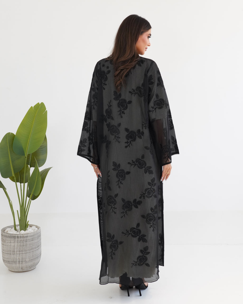 R116 Black Elegant Abaya Set