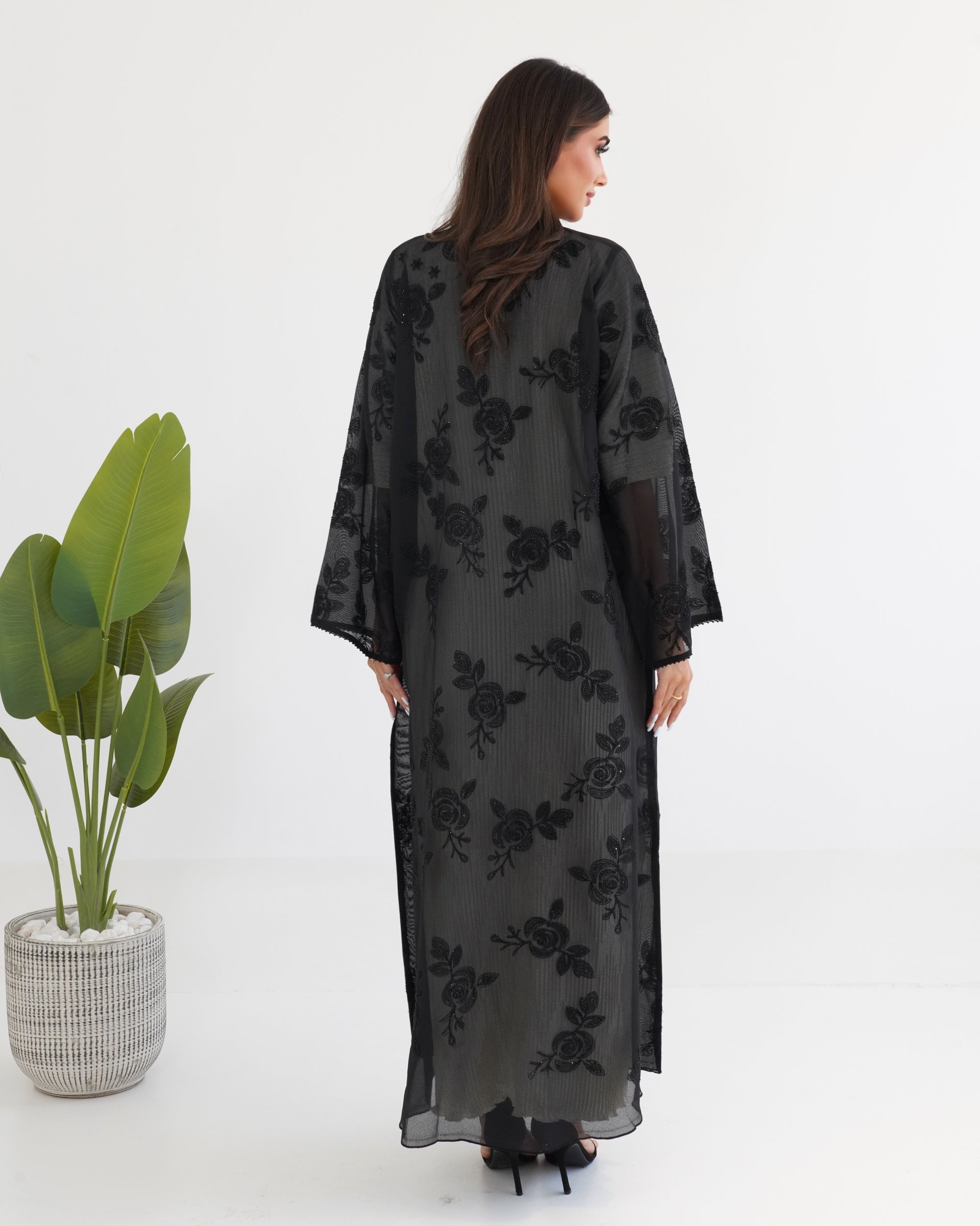 R116 Black Elegant Abaya Set
