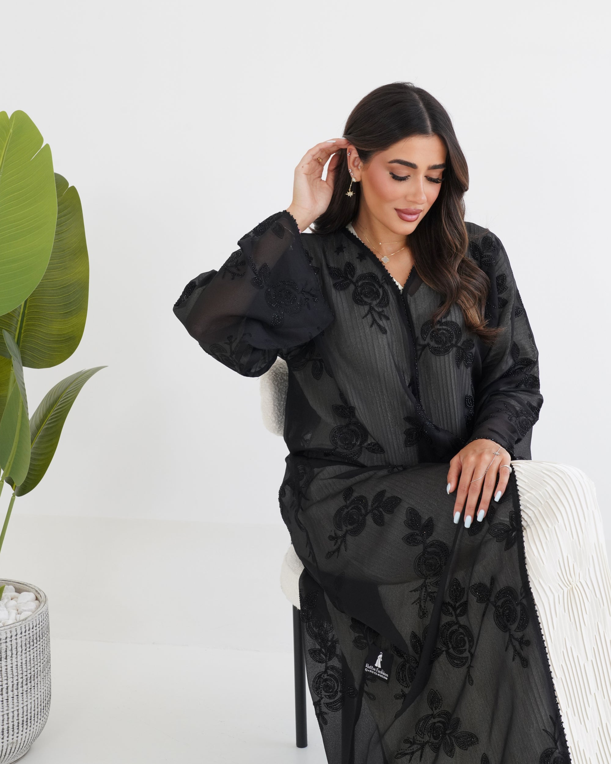 R116 Black Elegant Abaya Set