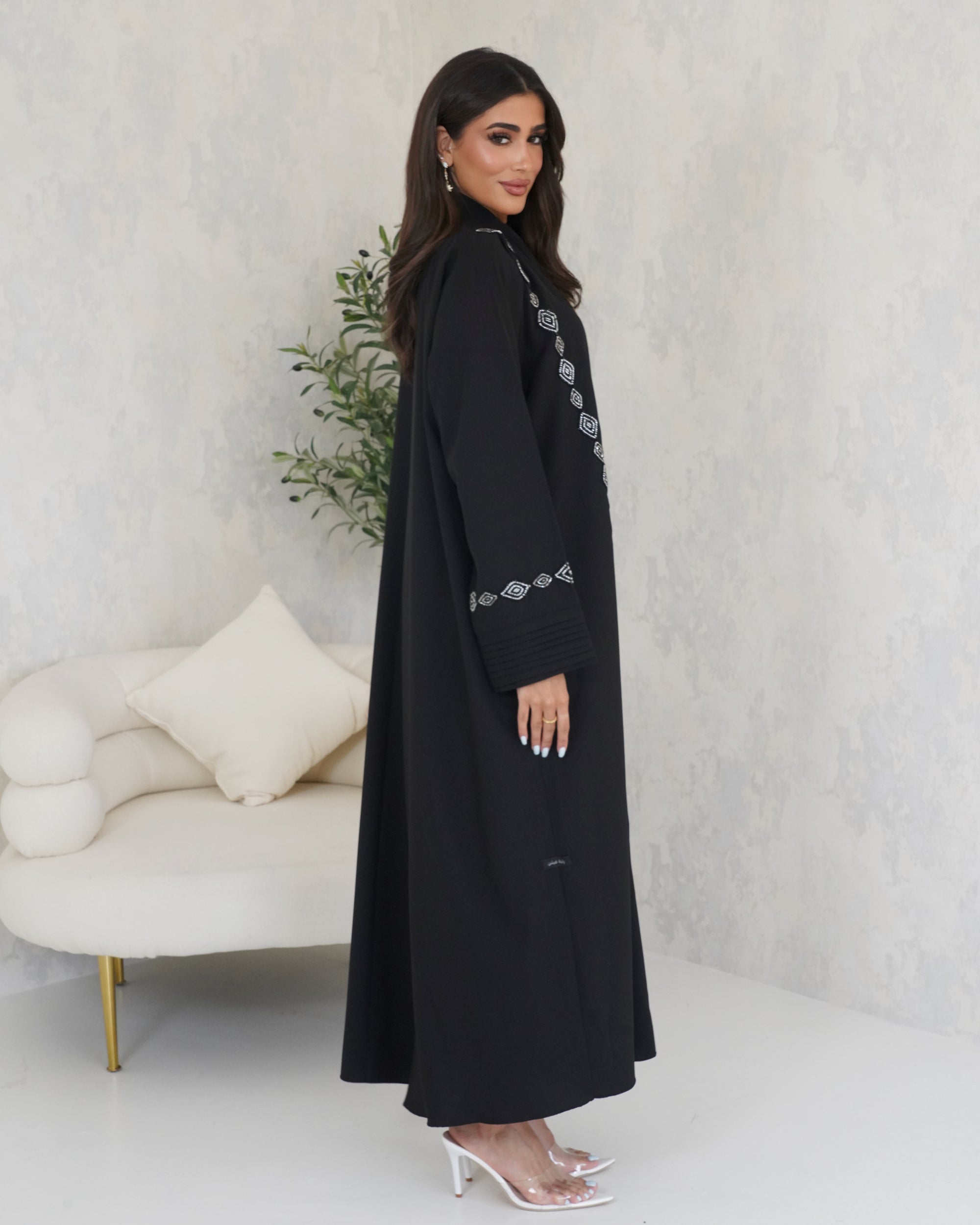 R126 Black classic Abaya Set