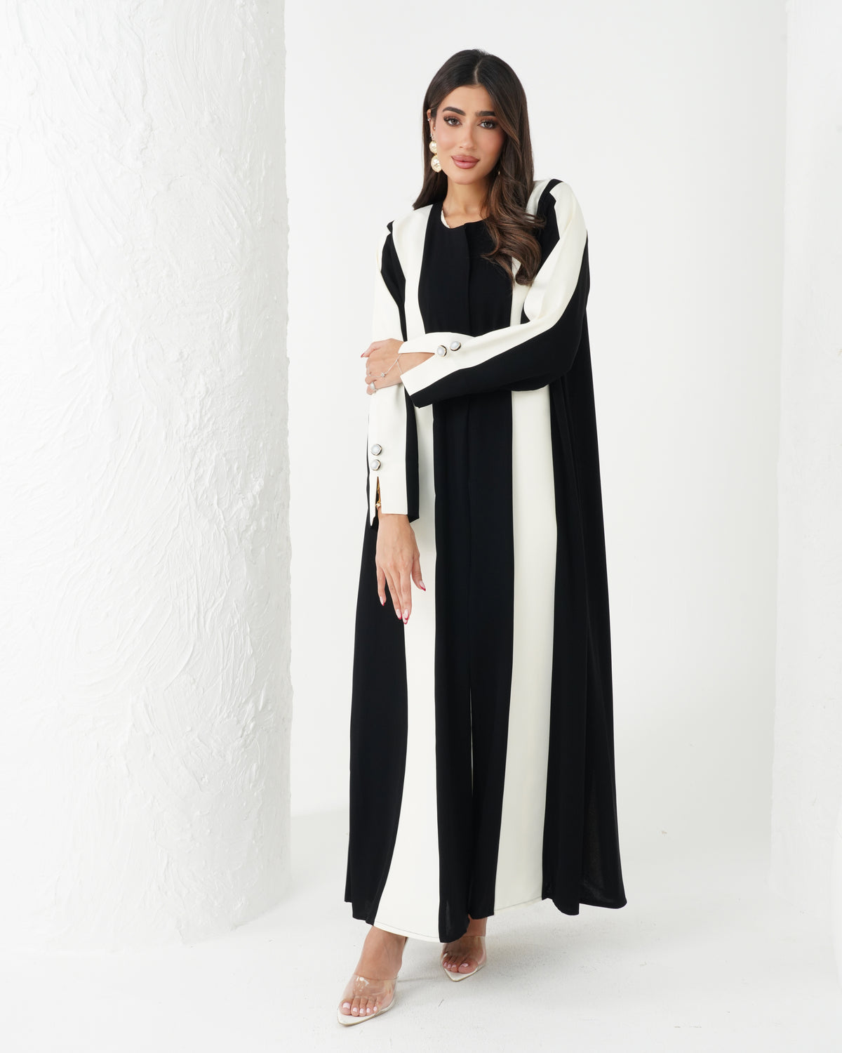 R175 Black And White Exclusive Designer  Abaya Set