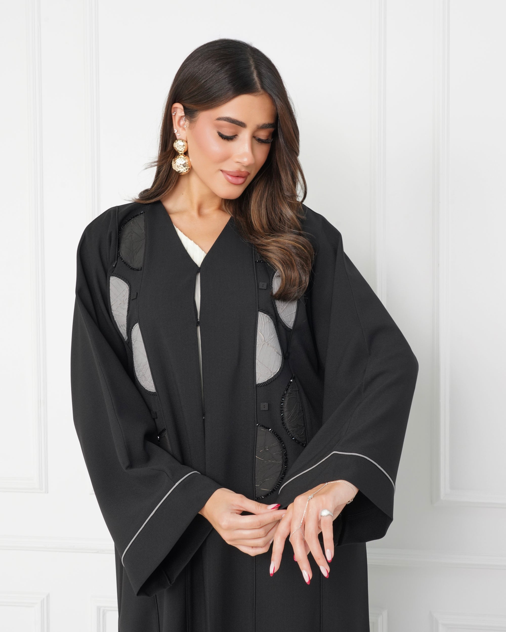 R188 Black elegant  Abaya Set