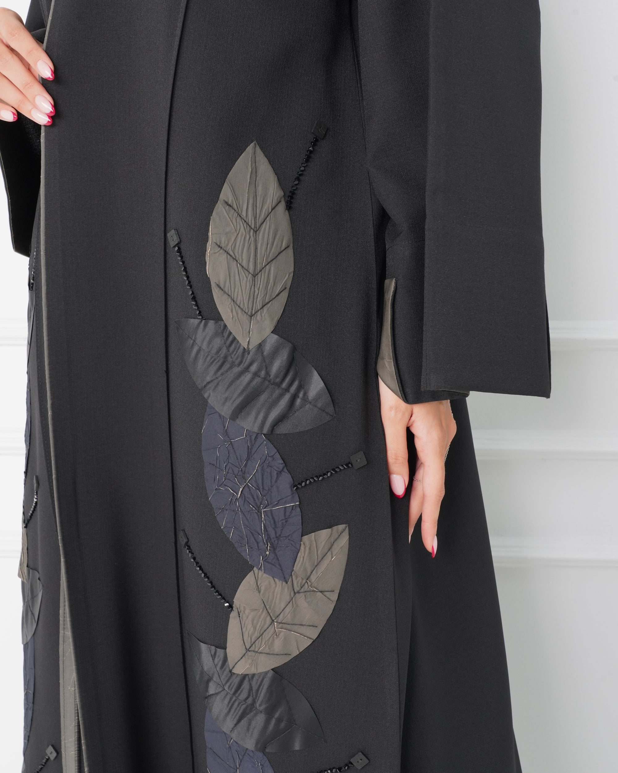 R192 Black elegant  Abaya Set