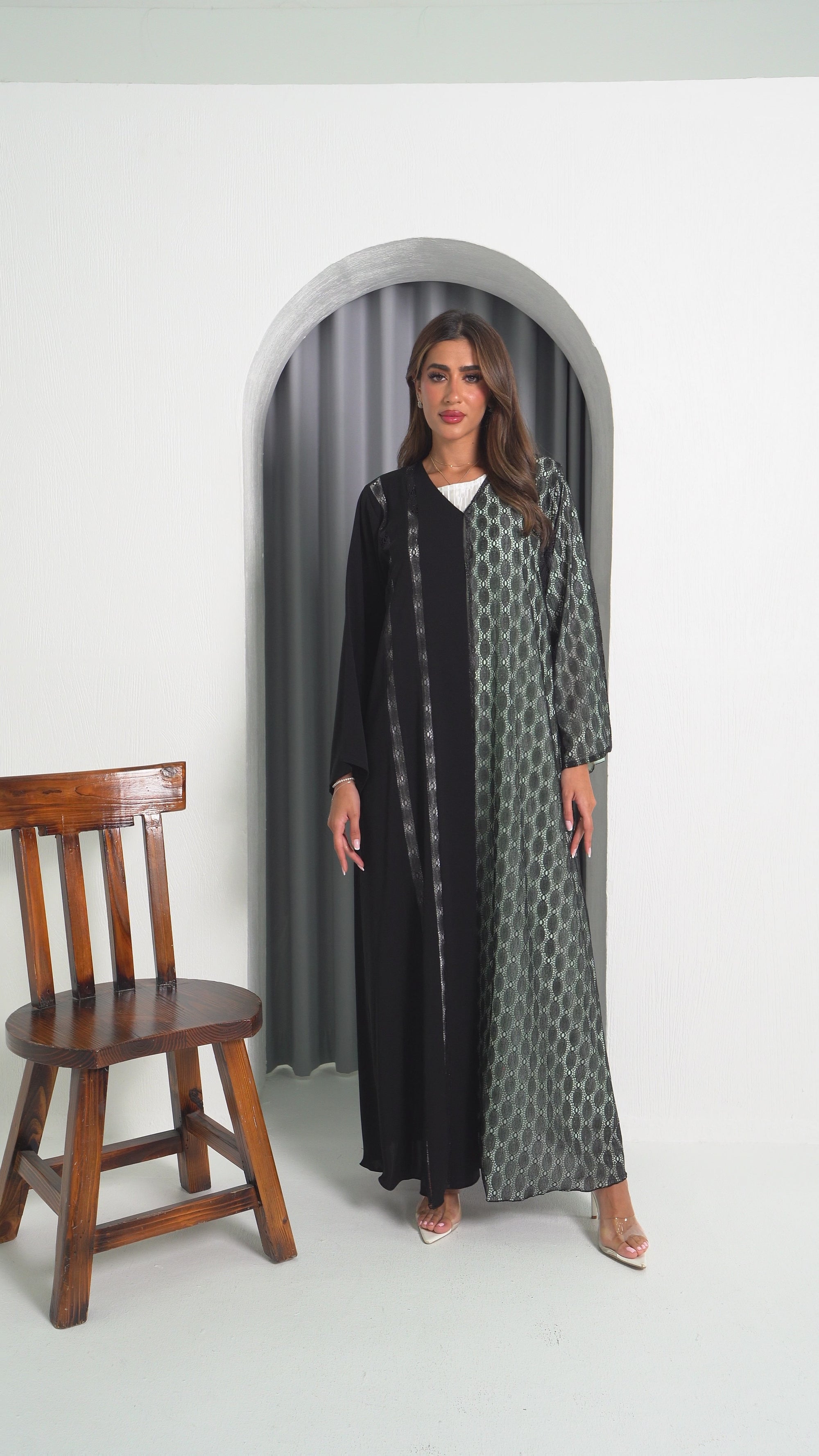 R196 Black shining Dantil  Abaya Set
