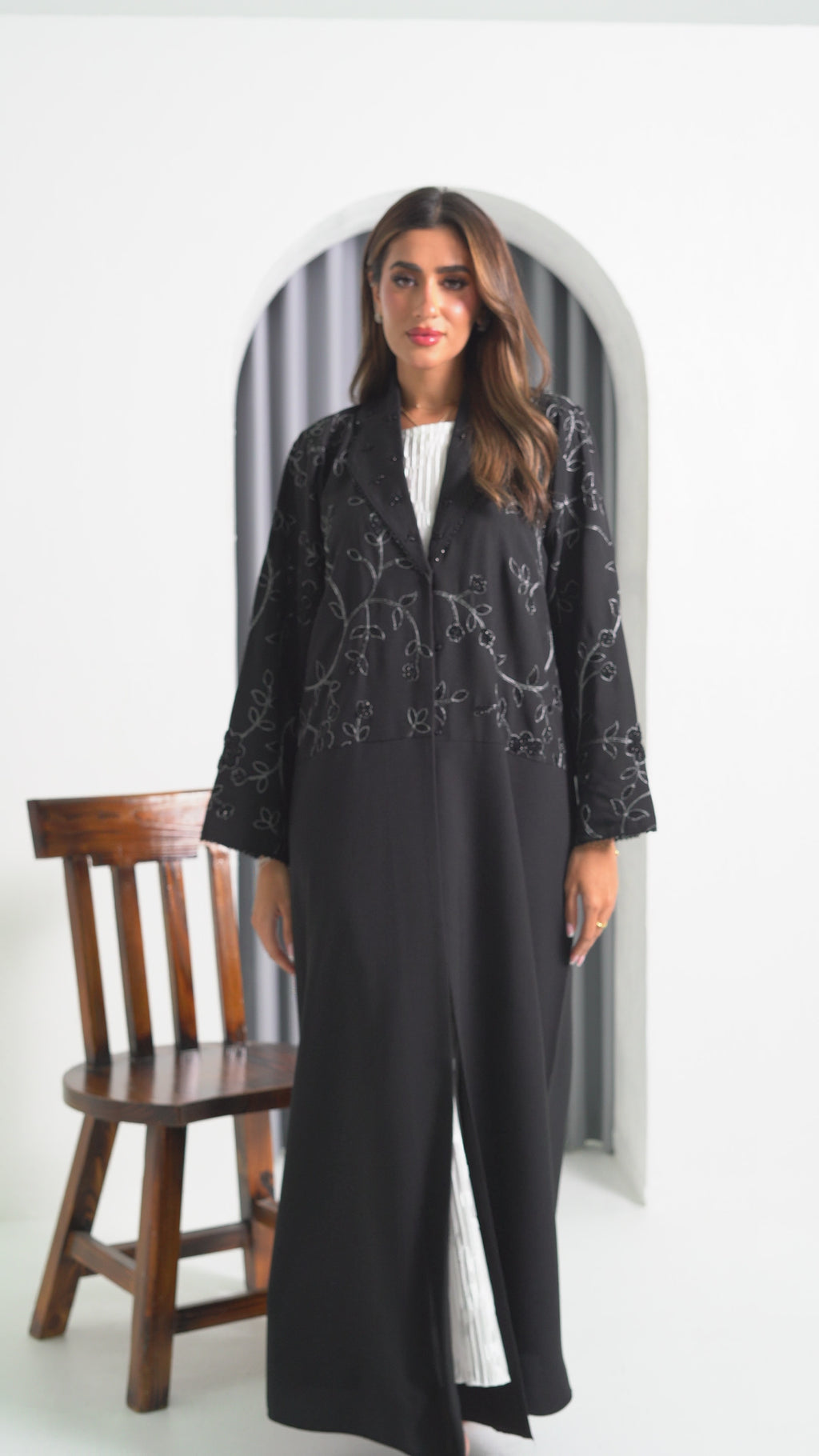 R216 Black elegant Abaya Set