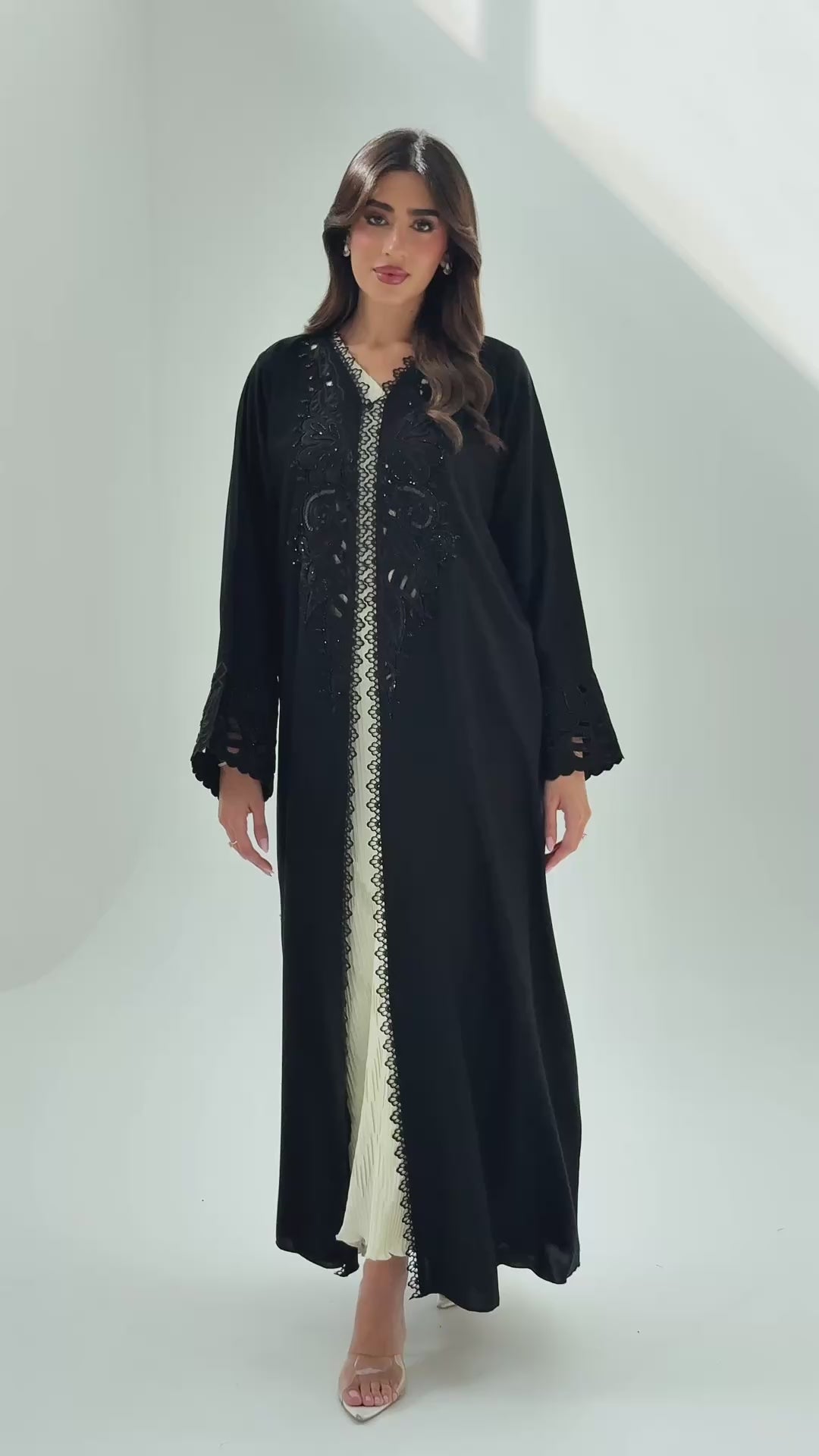 R255 Lazar cut Flower Dantel  Black Abaya
