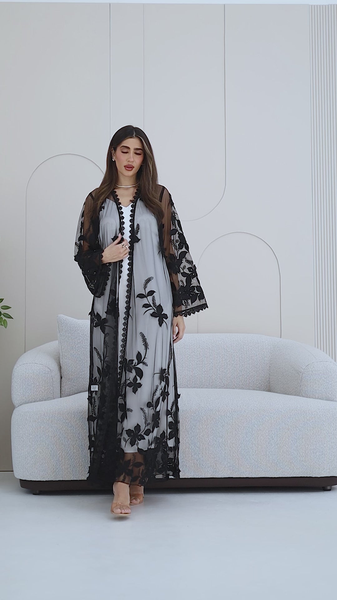 R282 | Elegant Flower Dantel Abaya
