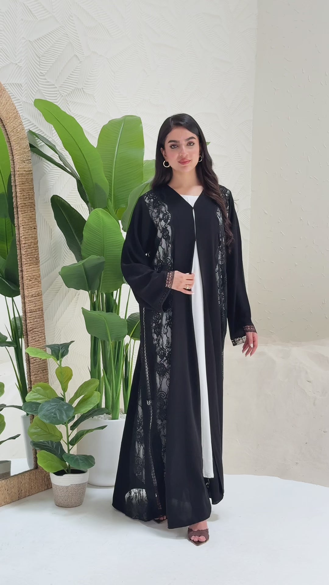 R299 Francy Dantel with stone Elegant Abaya