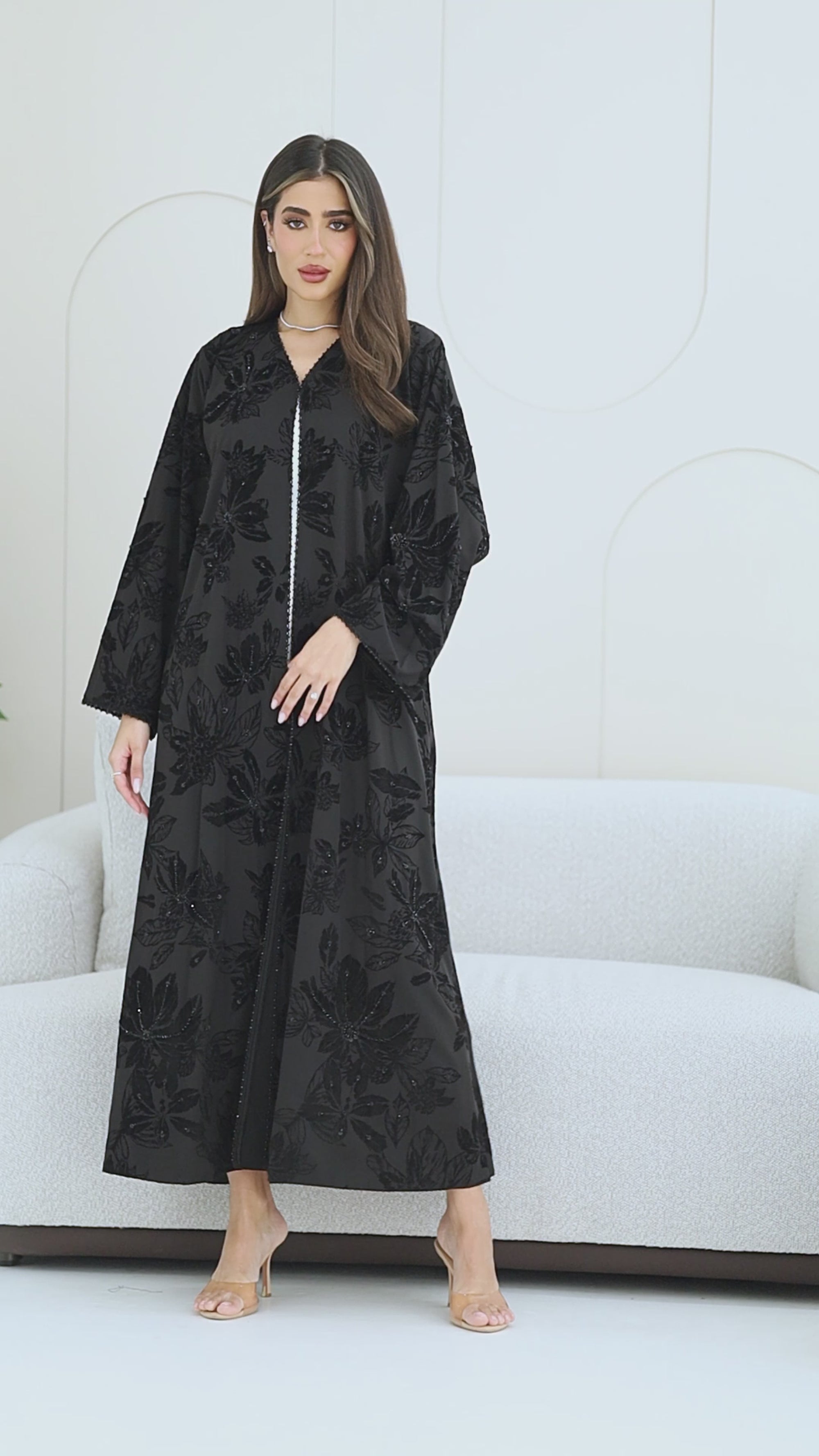 R271  Handmade Floral & Tilla Lace Luxury Abaya