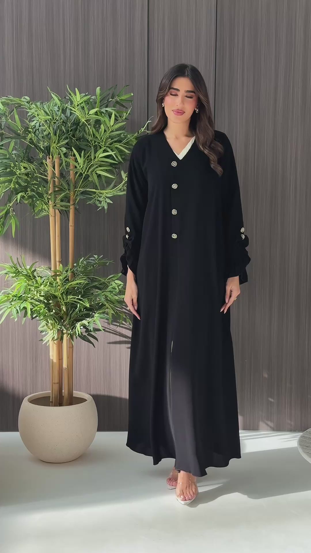 R246 Rose Buttons Design Elegant Abaya