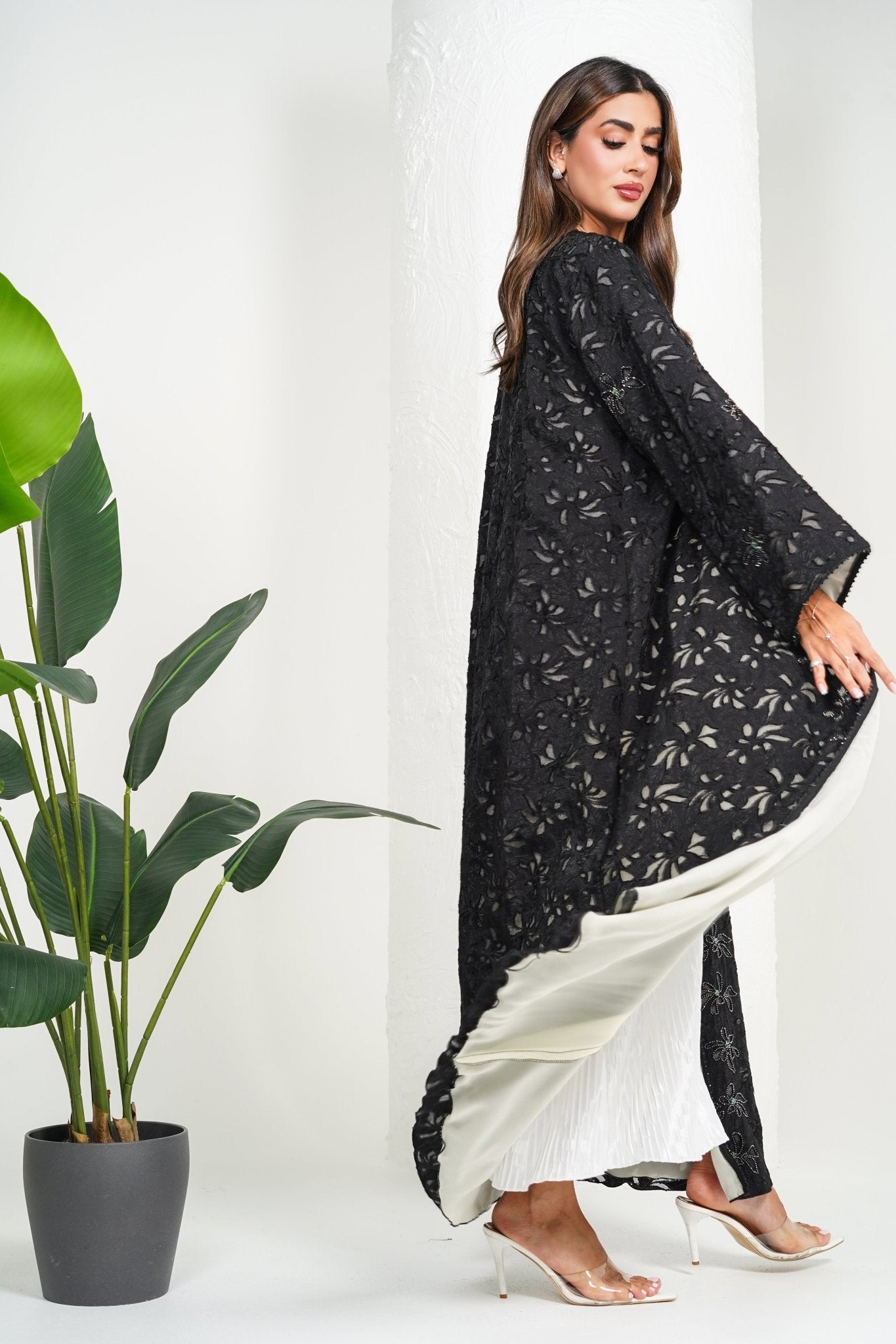 R210 Black Classic Abaya Set Abaya for Women UAE – Abaya – Rutba Fashion Abaya