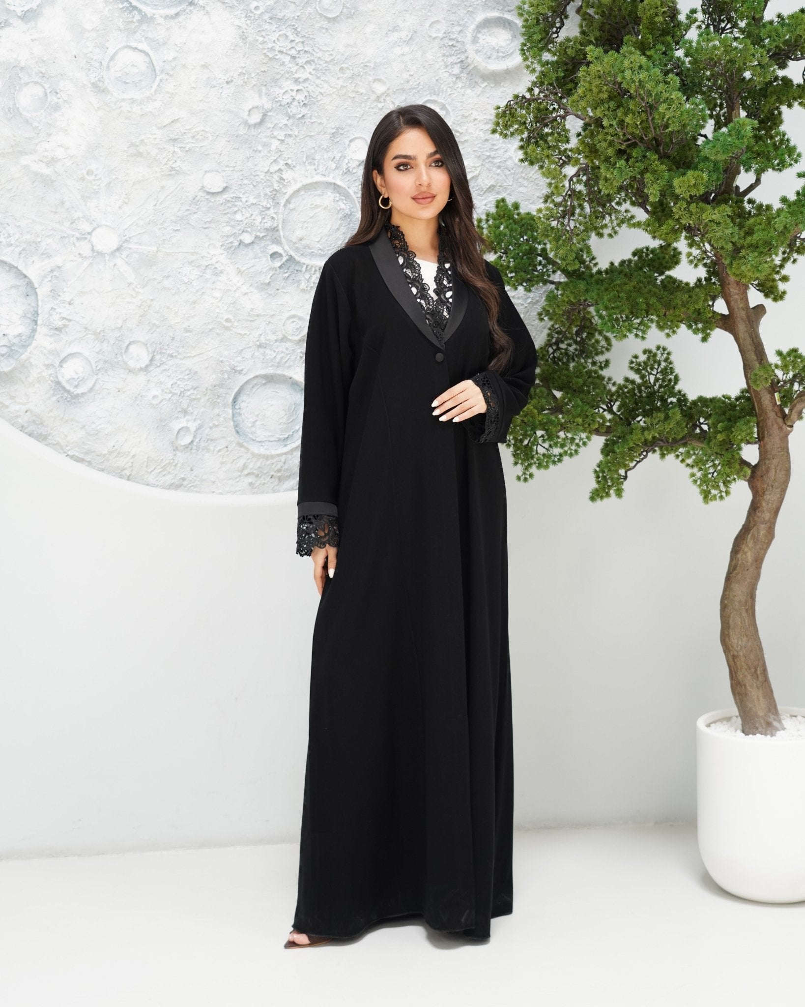 R317 Luxurious Modern coat model Black Abaya Abaya for Women UAE – Abaya – Rutba Fashion Abaya